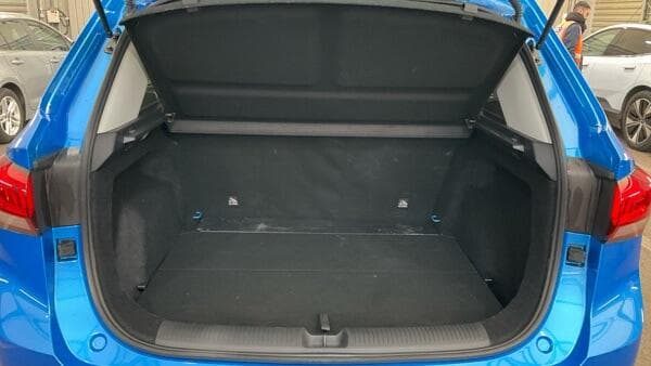 2025 MG MG ZS - Thumbnail 8