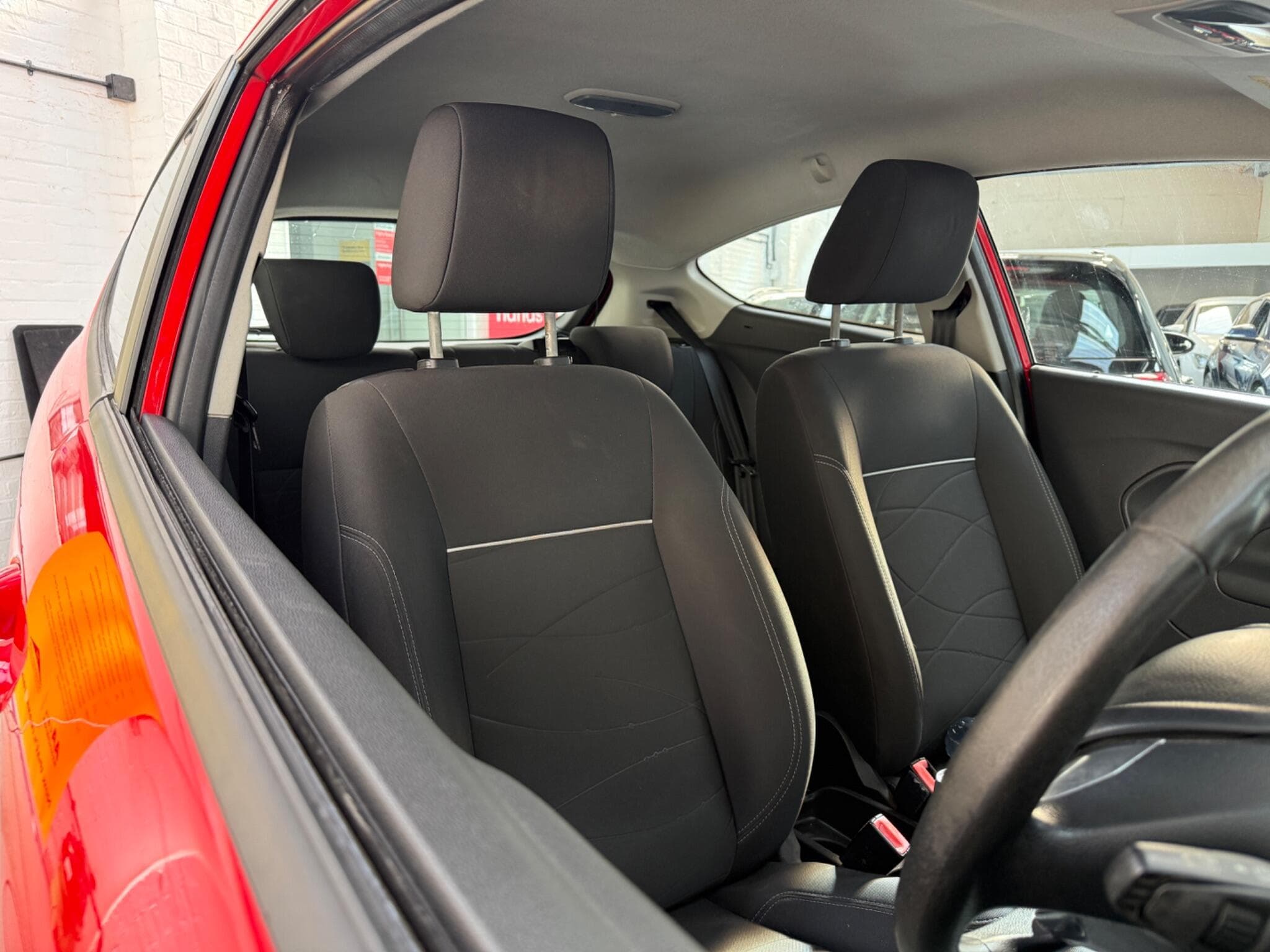 2014 Ford Fiesta - Thumbnail 10