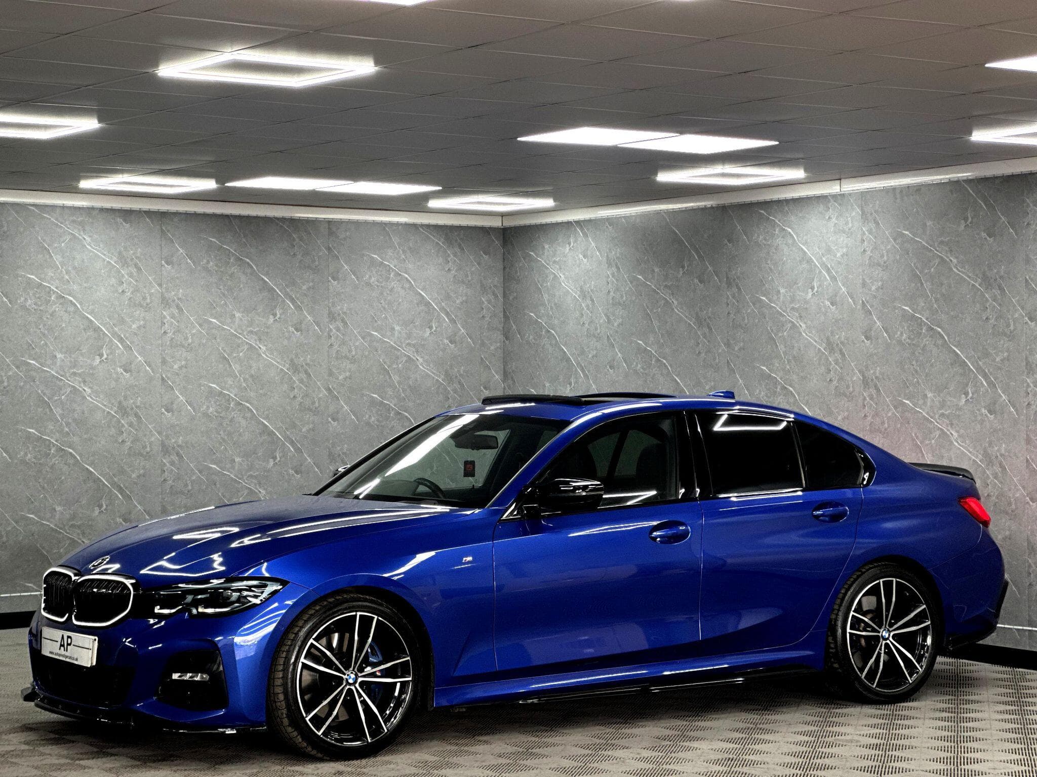 2019 BMW 3 Series - Thumbnail 13