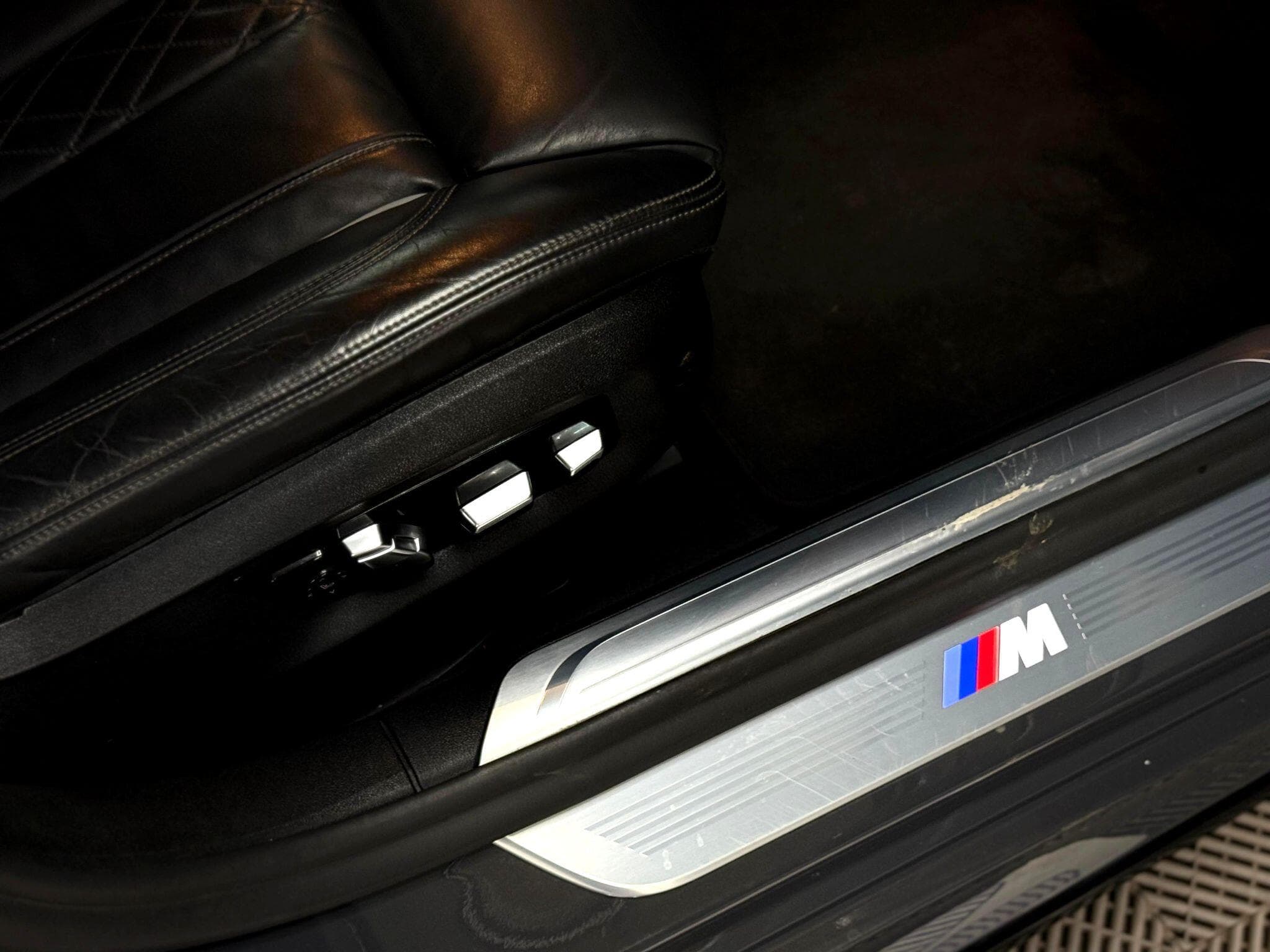 2019 BMW 7 Series - Thumbnail 38