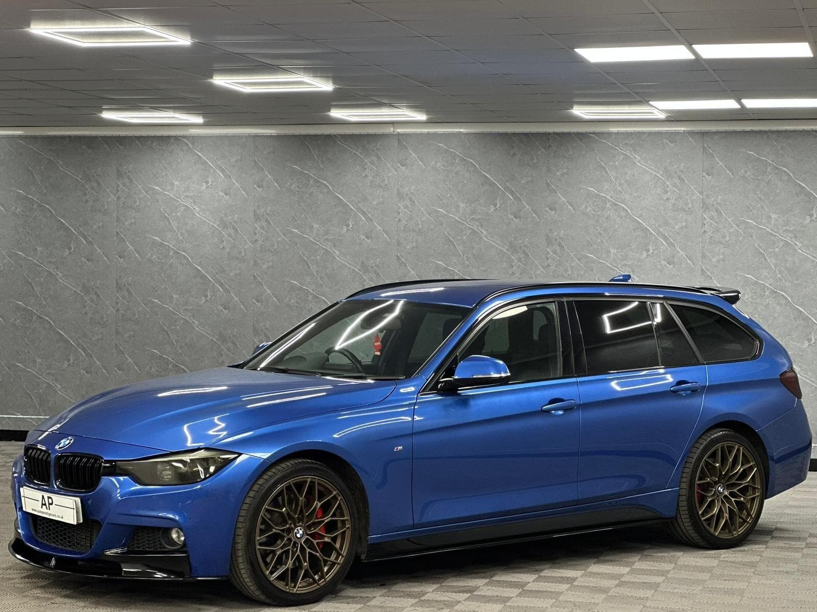2015 BMW 3 Series - Thumbnail 45
