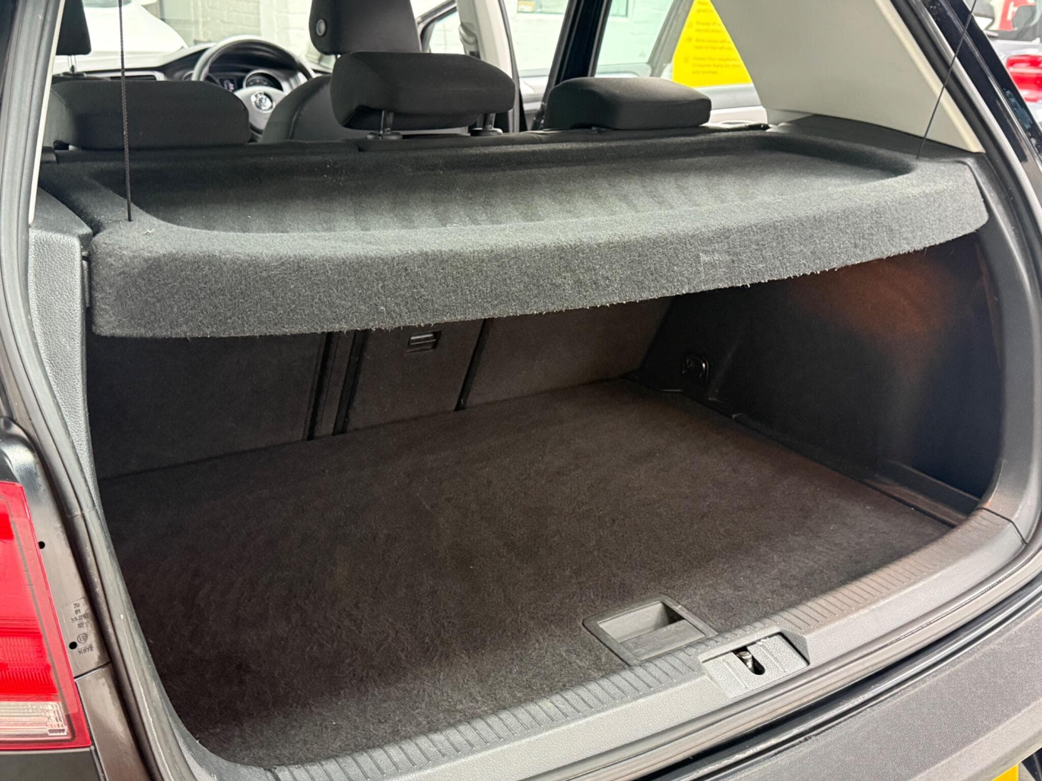 2015 Volkswagen Golf - Thumbnail 32