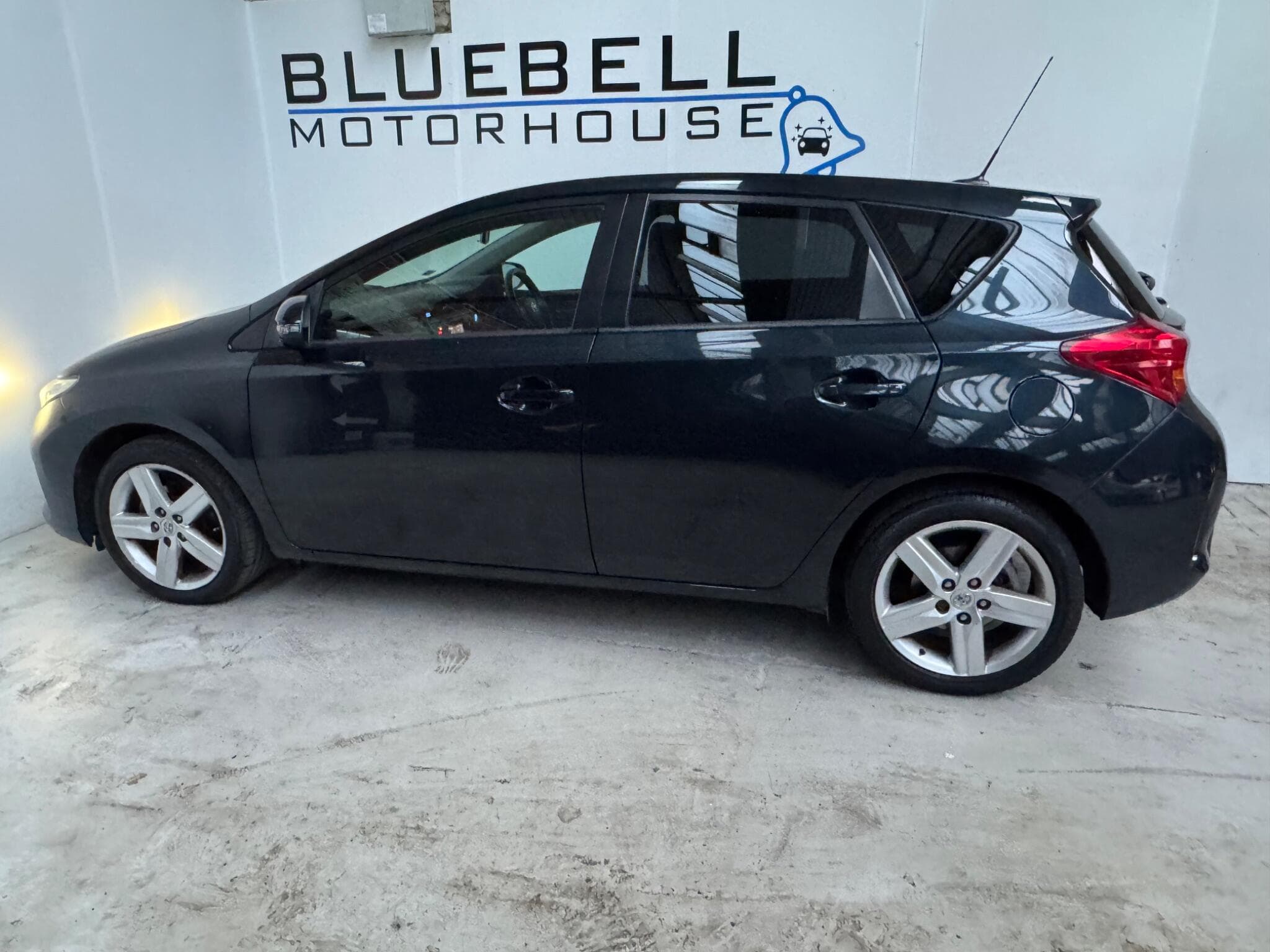 2013 Toyota Auris - Thumbnail 8