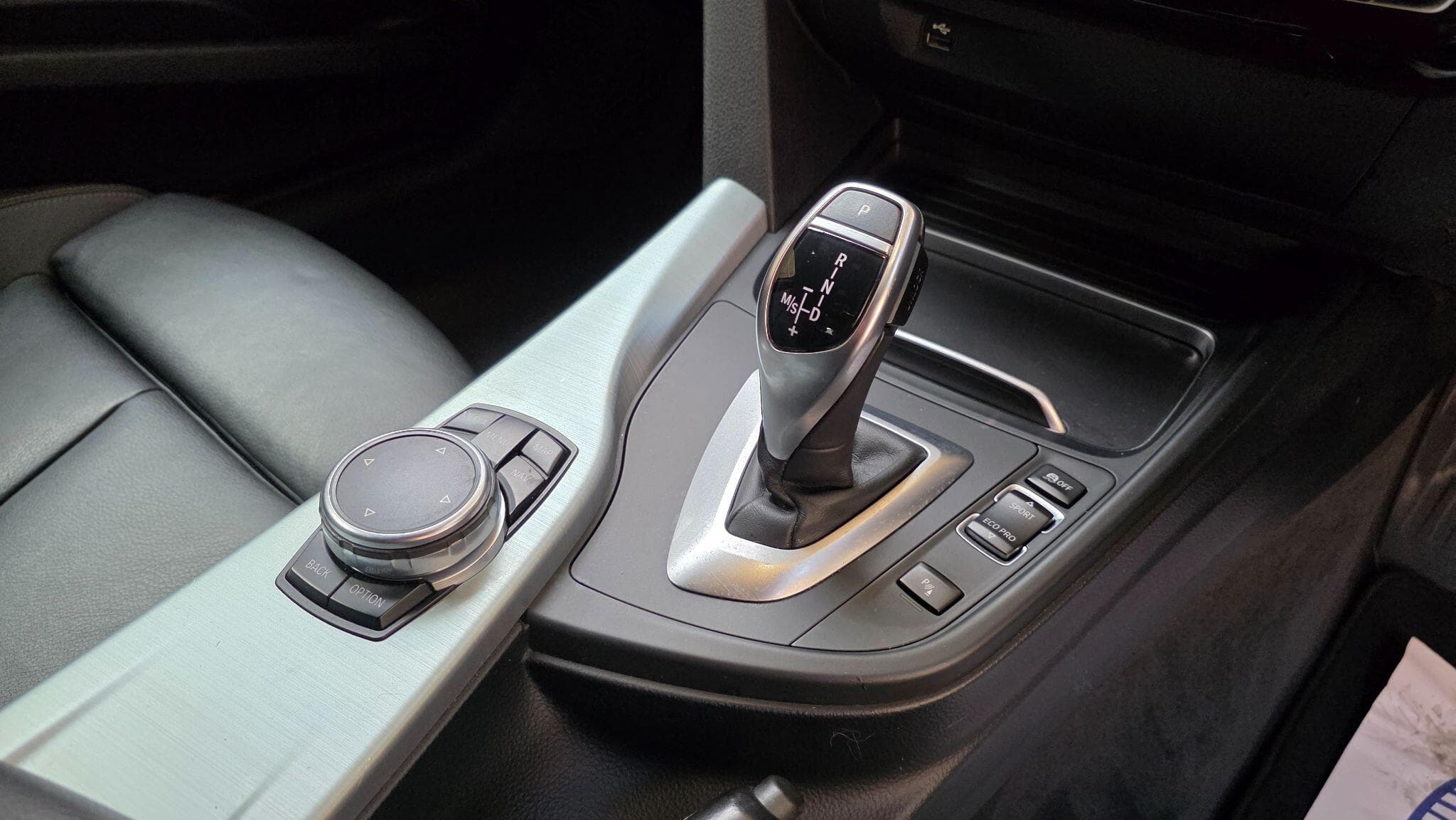 2017 BMW 3 Series Gran Turismo - 3