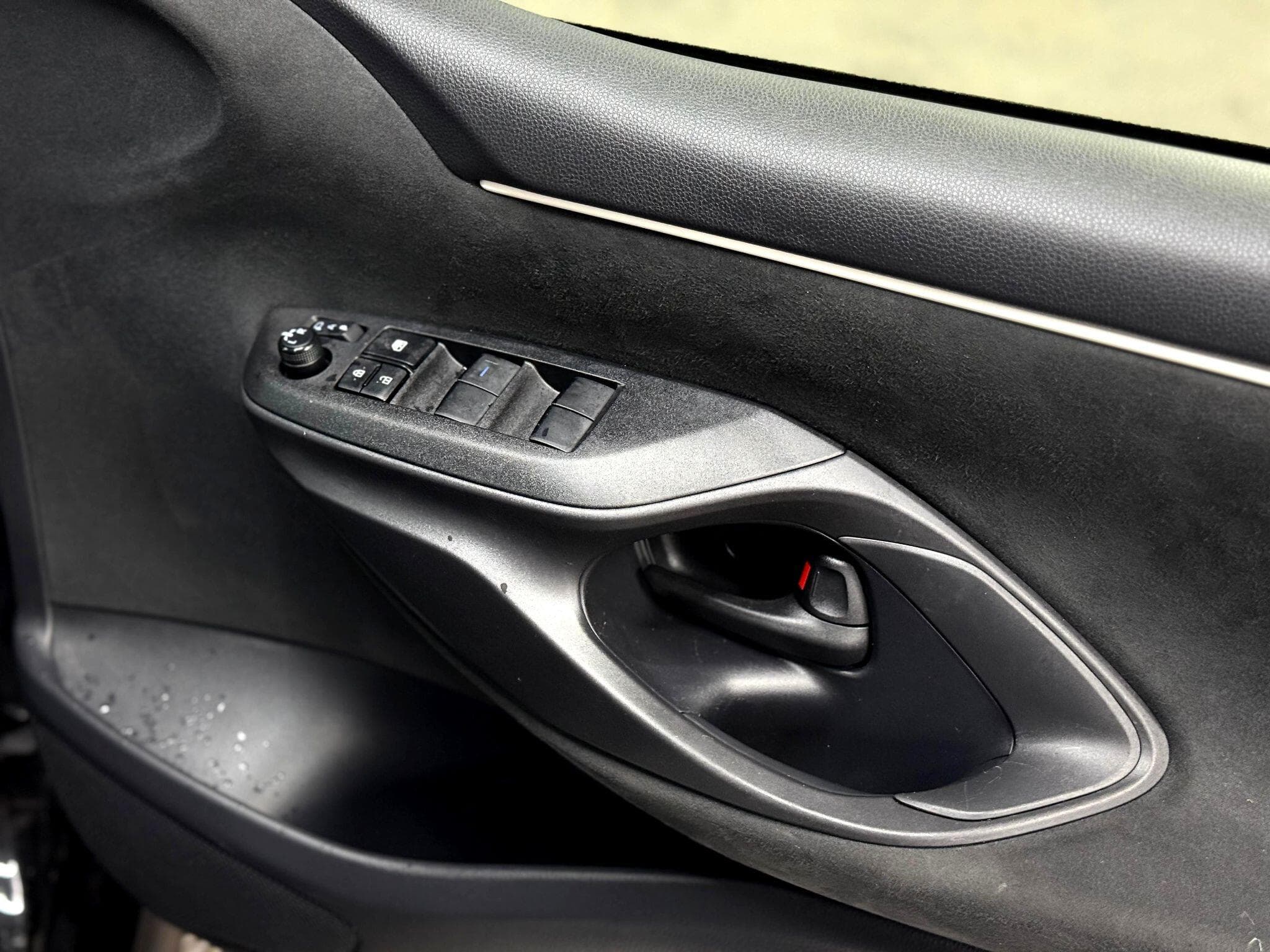 2023 Toyota Yaris - Thumbnail 31