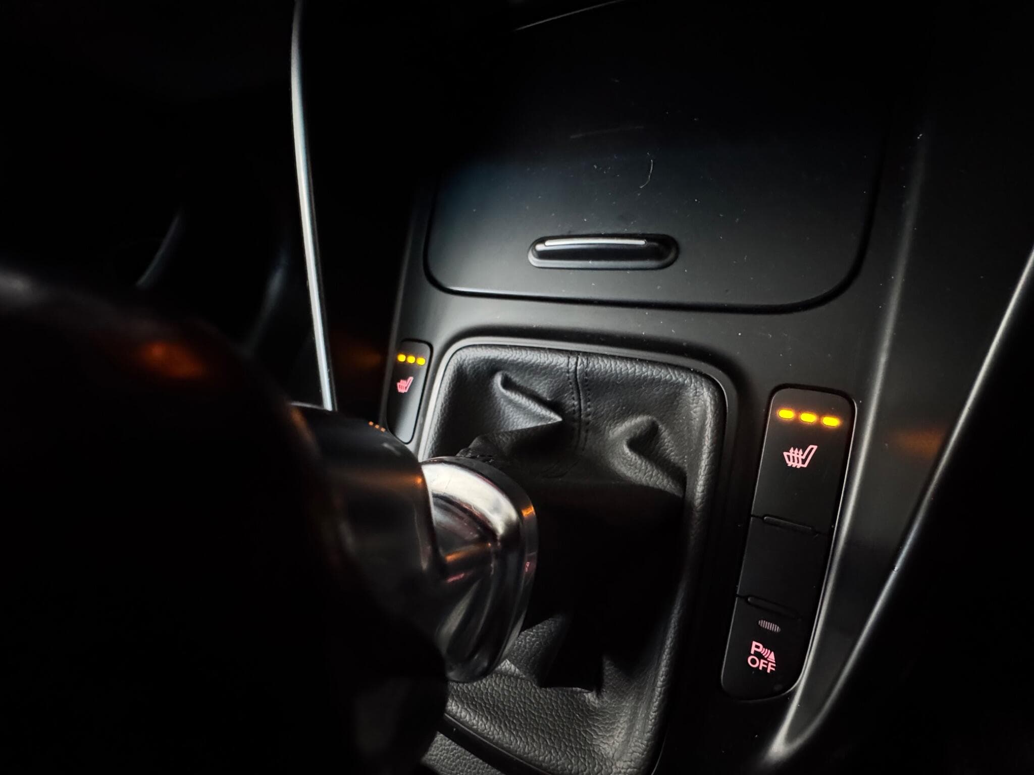 2016 Kia Carens - Thumbnail 19