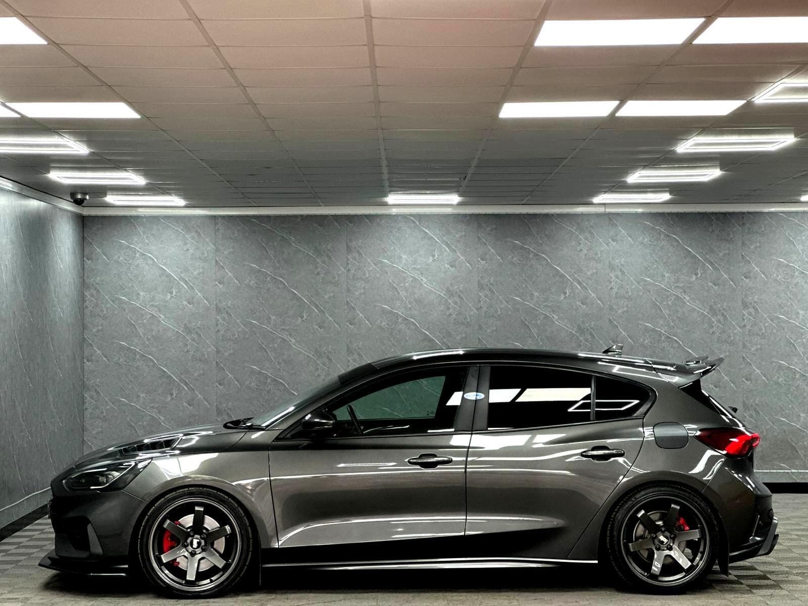 2020 Ford Focus - Thumbnail 17