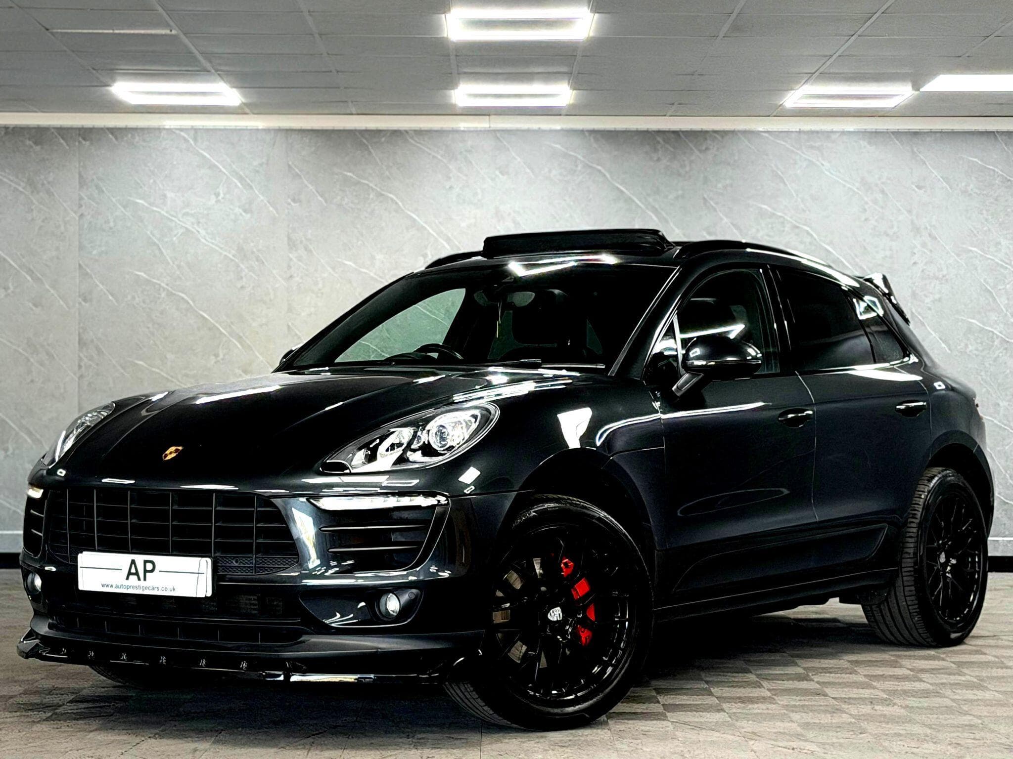 2016 Porsche Macan - Thumbnail 9