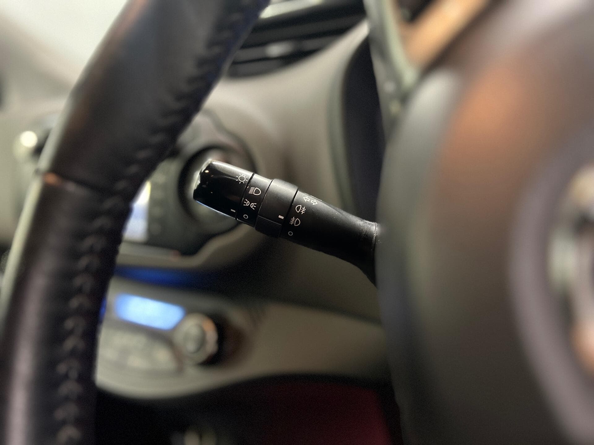 2016 Toyota Yaris - Thumbnail 28