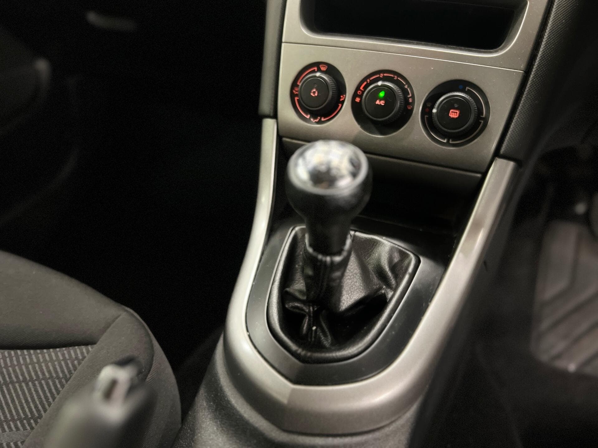 2012 Peugeot 308 - Thumbnail 27