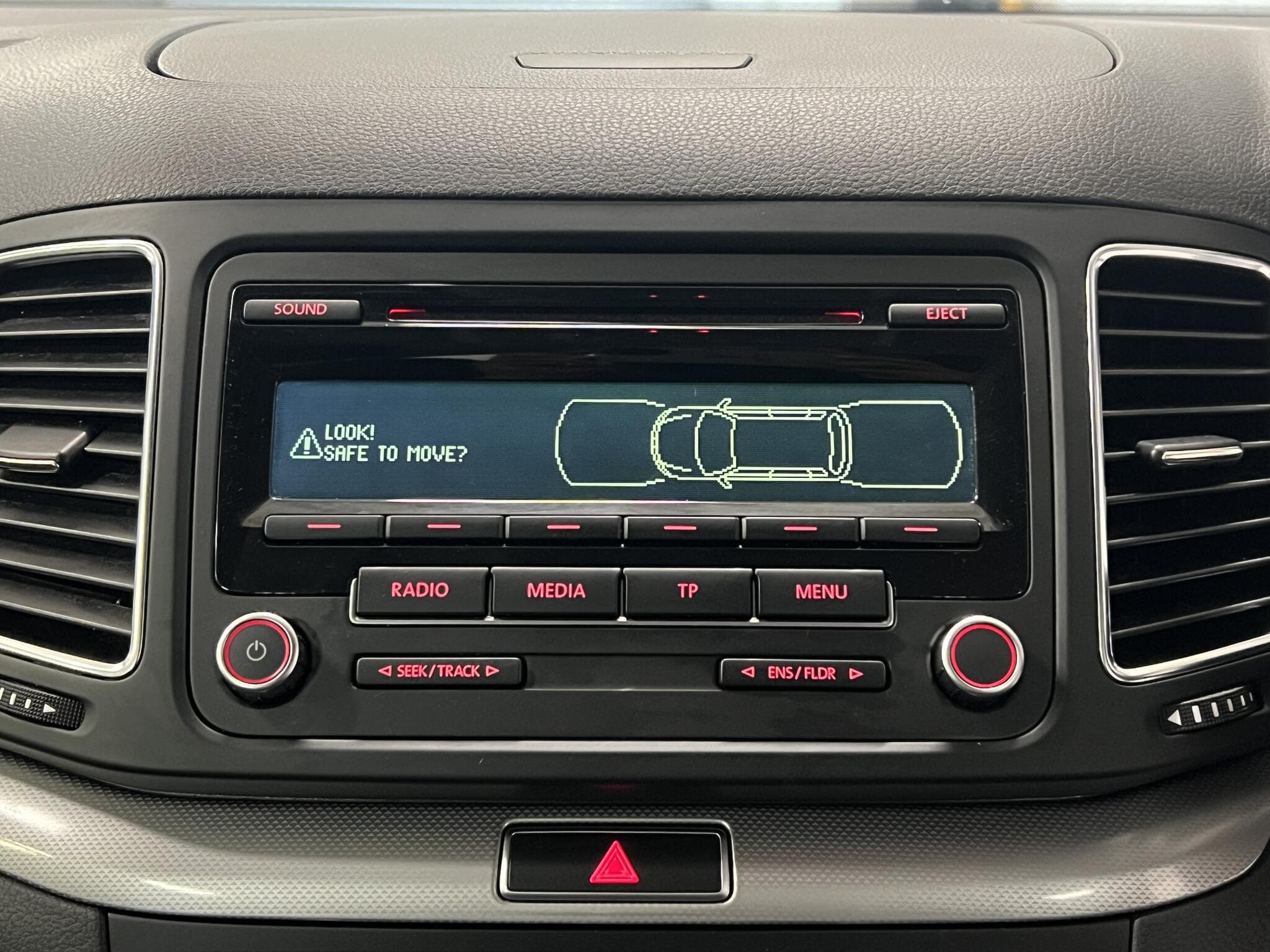 2012 Volkswagen Sharan - Thumbnail 32