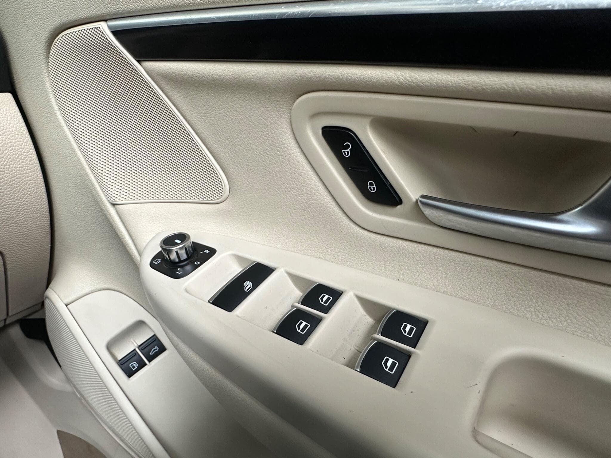 2013 Volkswagen Eos - Thumbnail 22