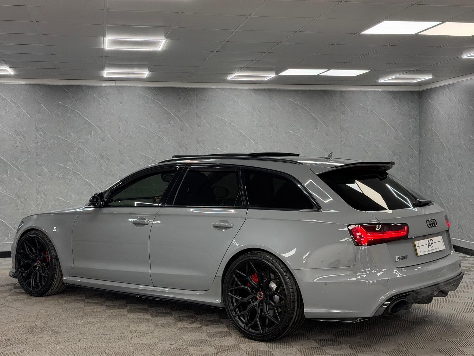 2016 Audi RS6 Avant - Thumbnail 10