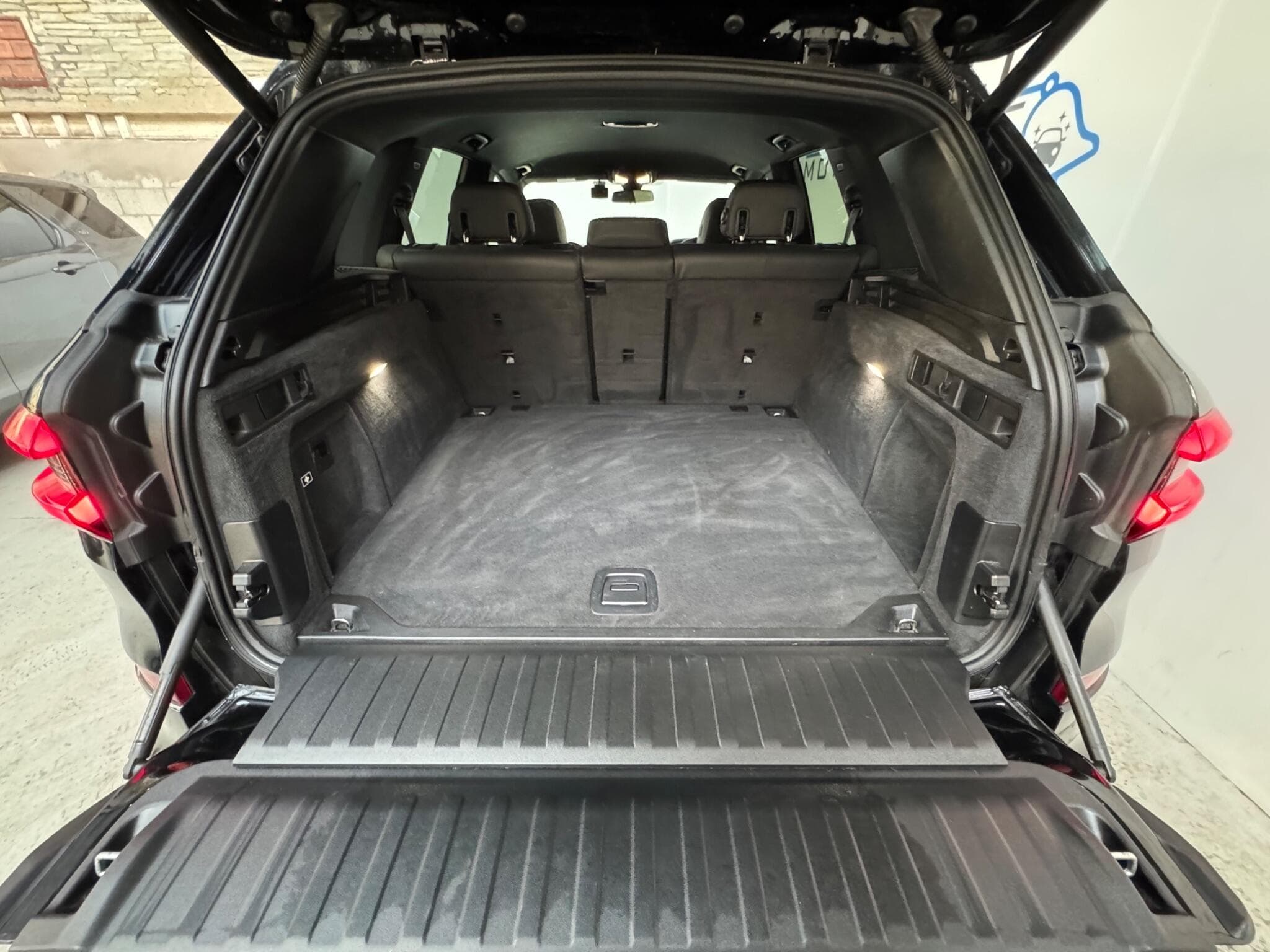 2020 BMW X5 - Thumbnail 41