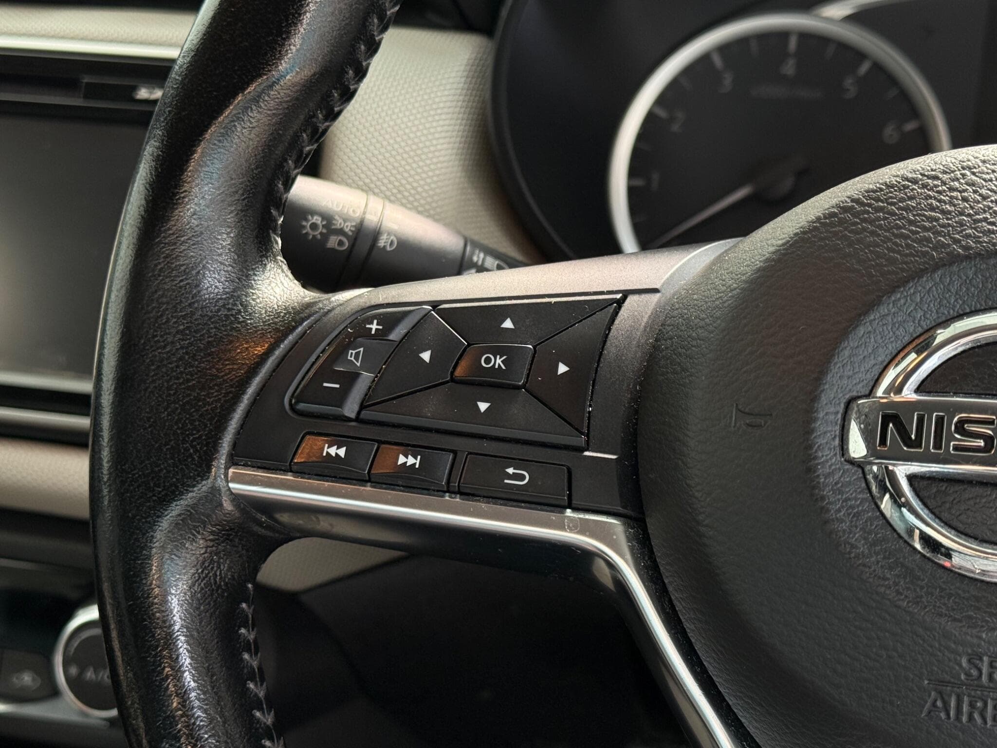 2017 Nissan Micra - Thumbnail 19