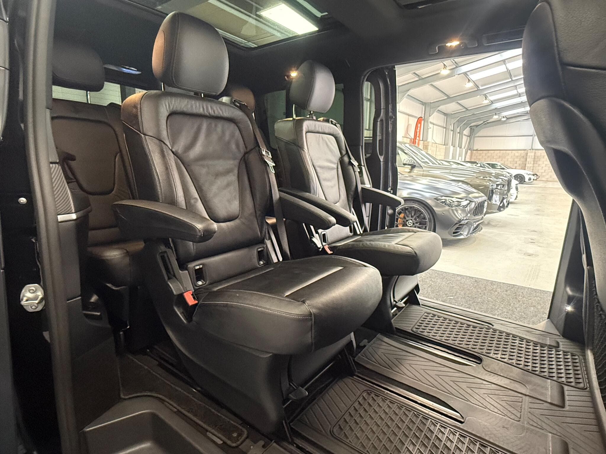 2023 Mercedes-Benz V Class - Thumbnail 31