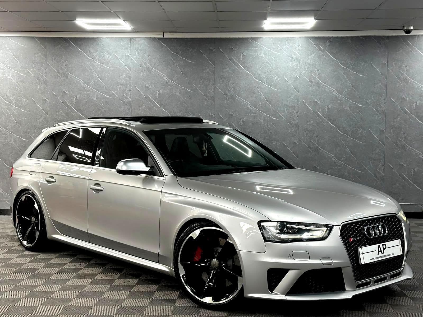 2015 Audi RS4 Avant - Main