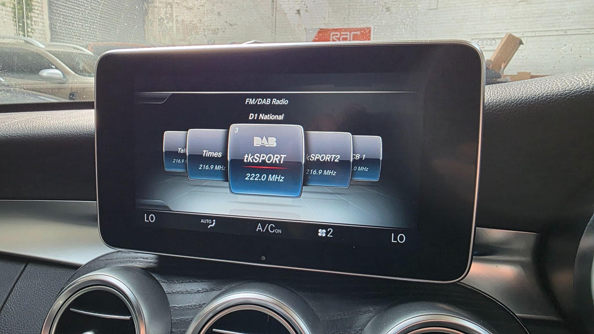 2016 Mercedes-Benz C Class - Thumbnail 25