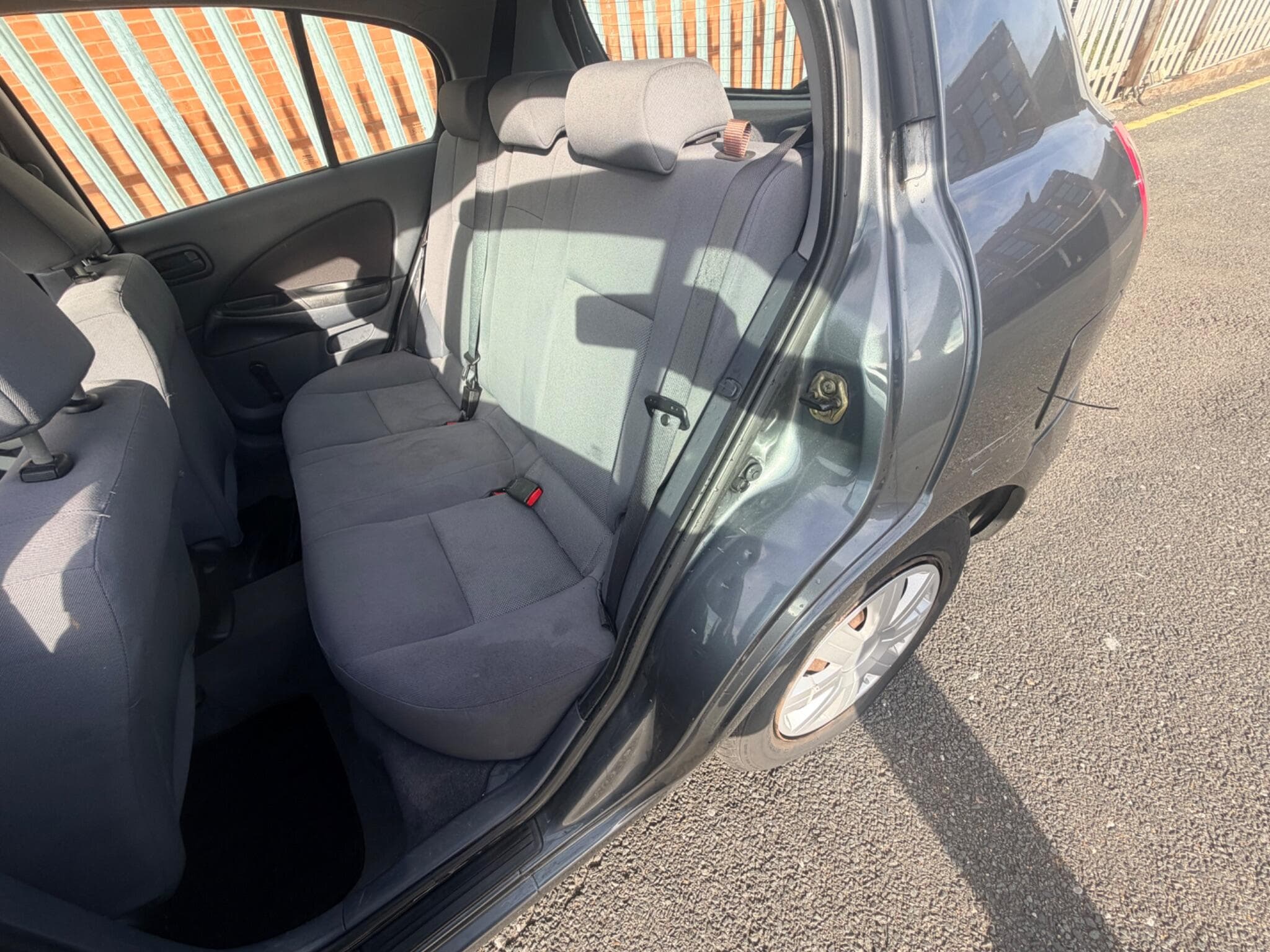 2005 Nissan Almera - Thumbnail 14