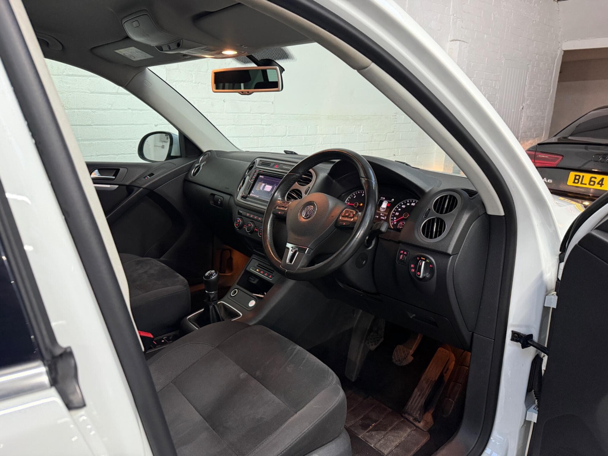 2015 Volkswagen Tiguan - Thumbnail 10