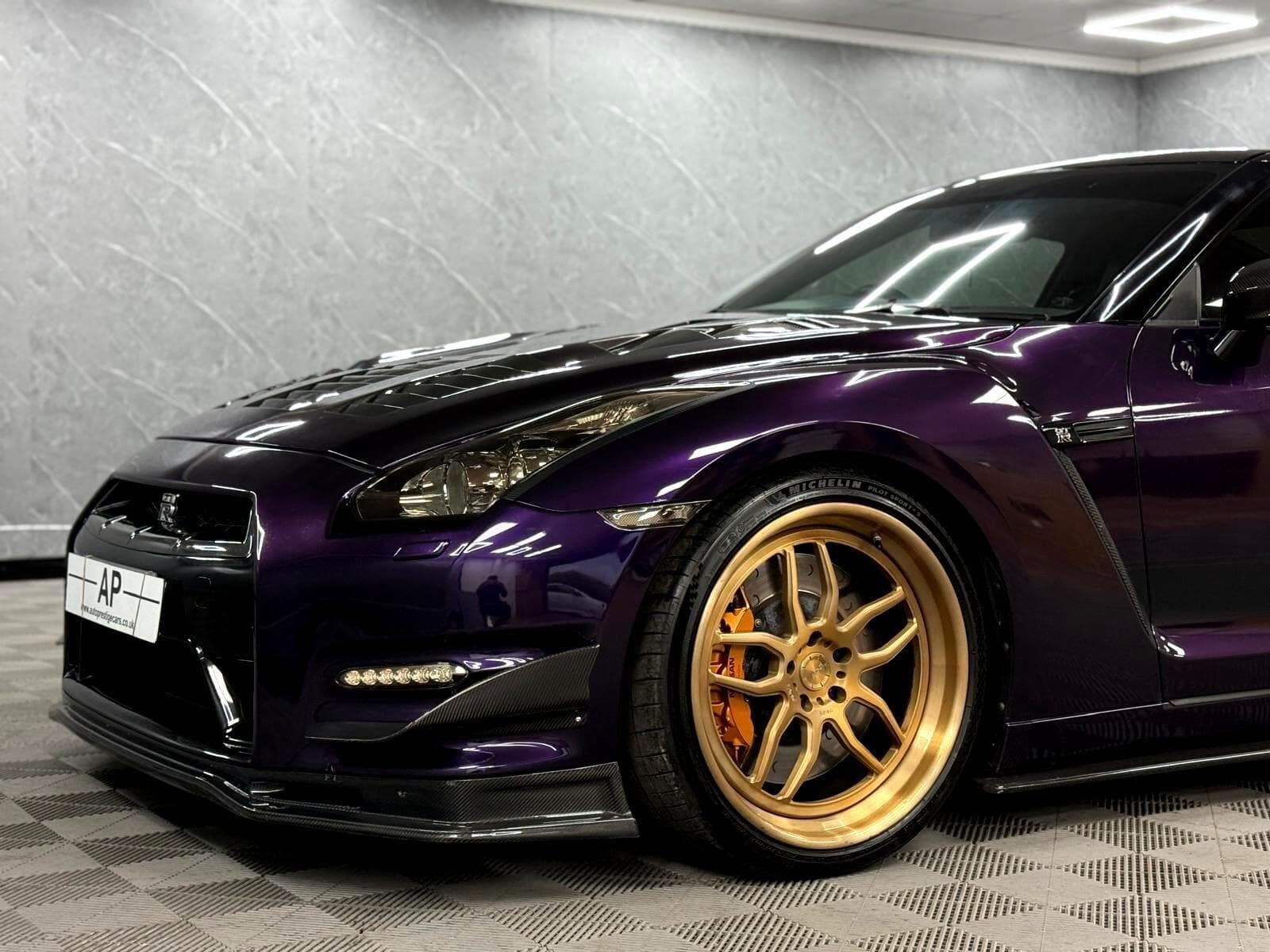 2011 Nissan GT-R - Thumbnail 34