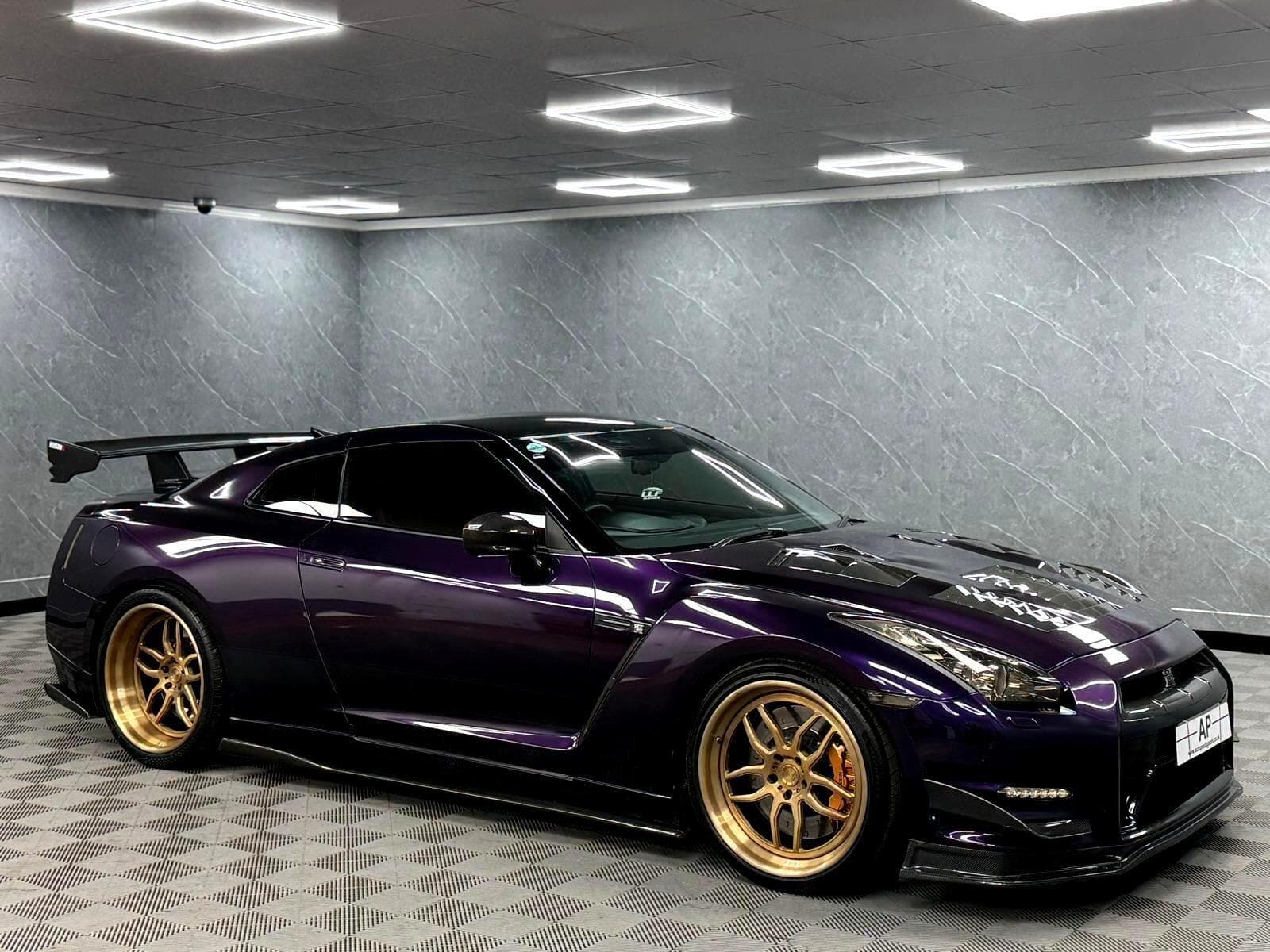 2011 Nissan GT-R - Thumbnail 54