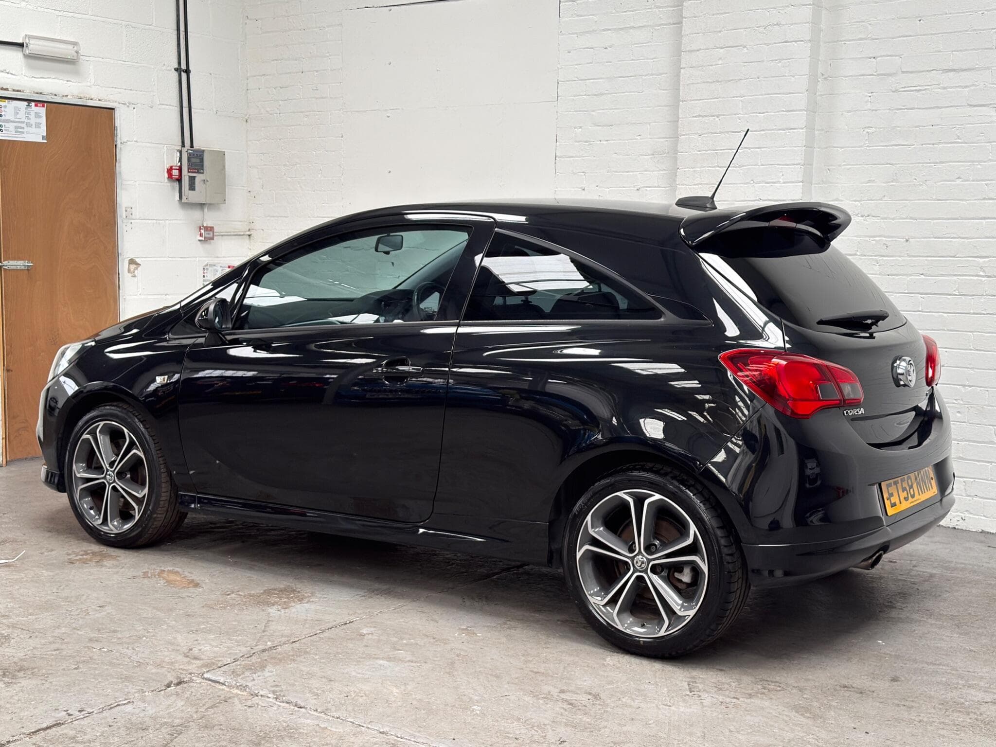 2017 Vauxhall Corsa - Thumbnail 3