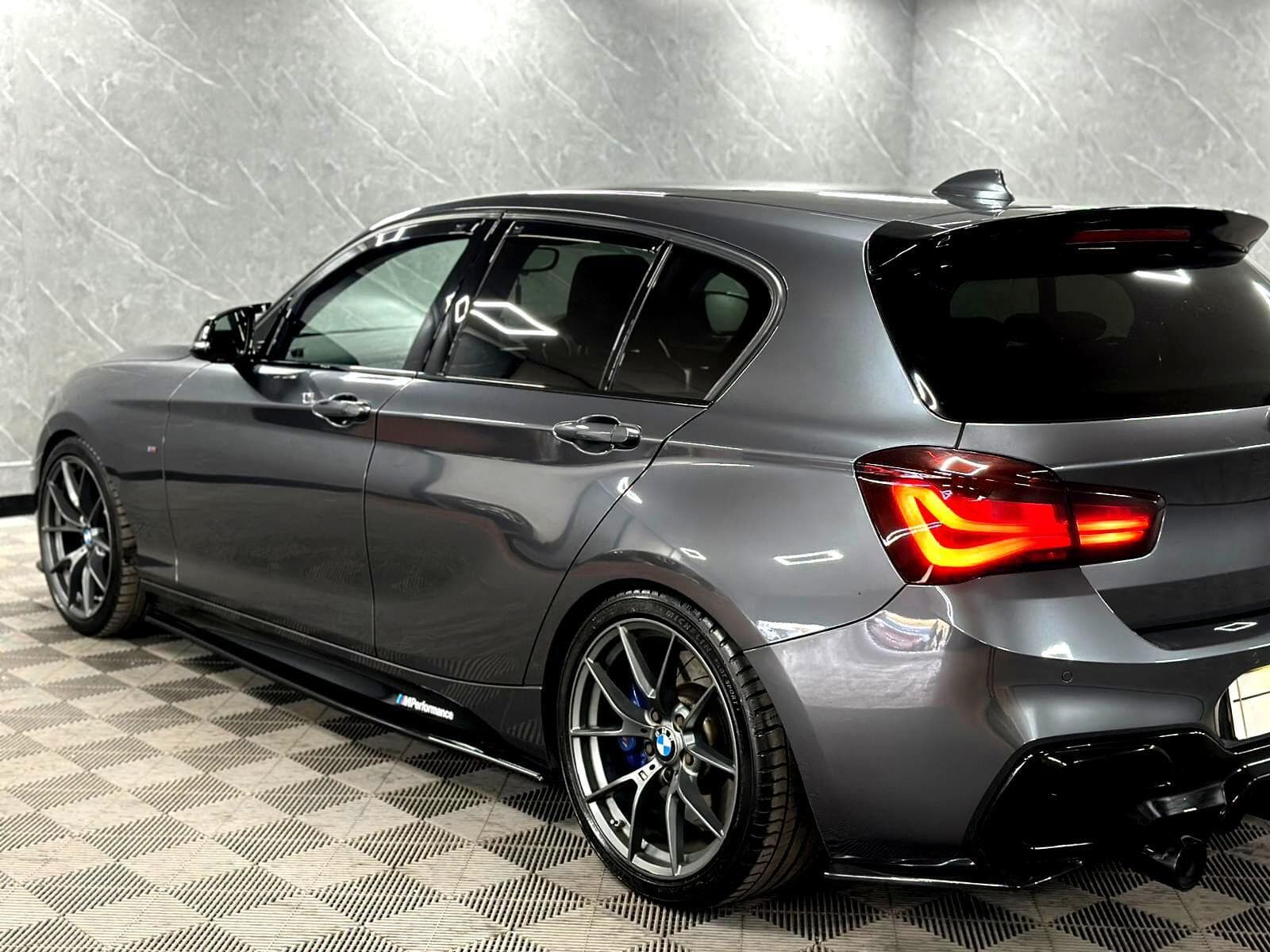 2018 BMW 1 Series - Thumbnail 38