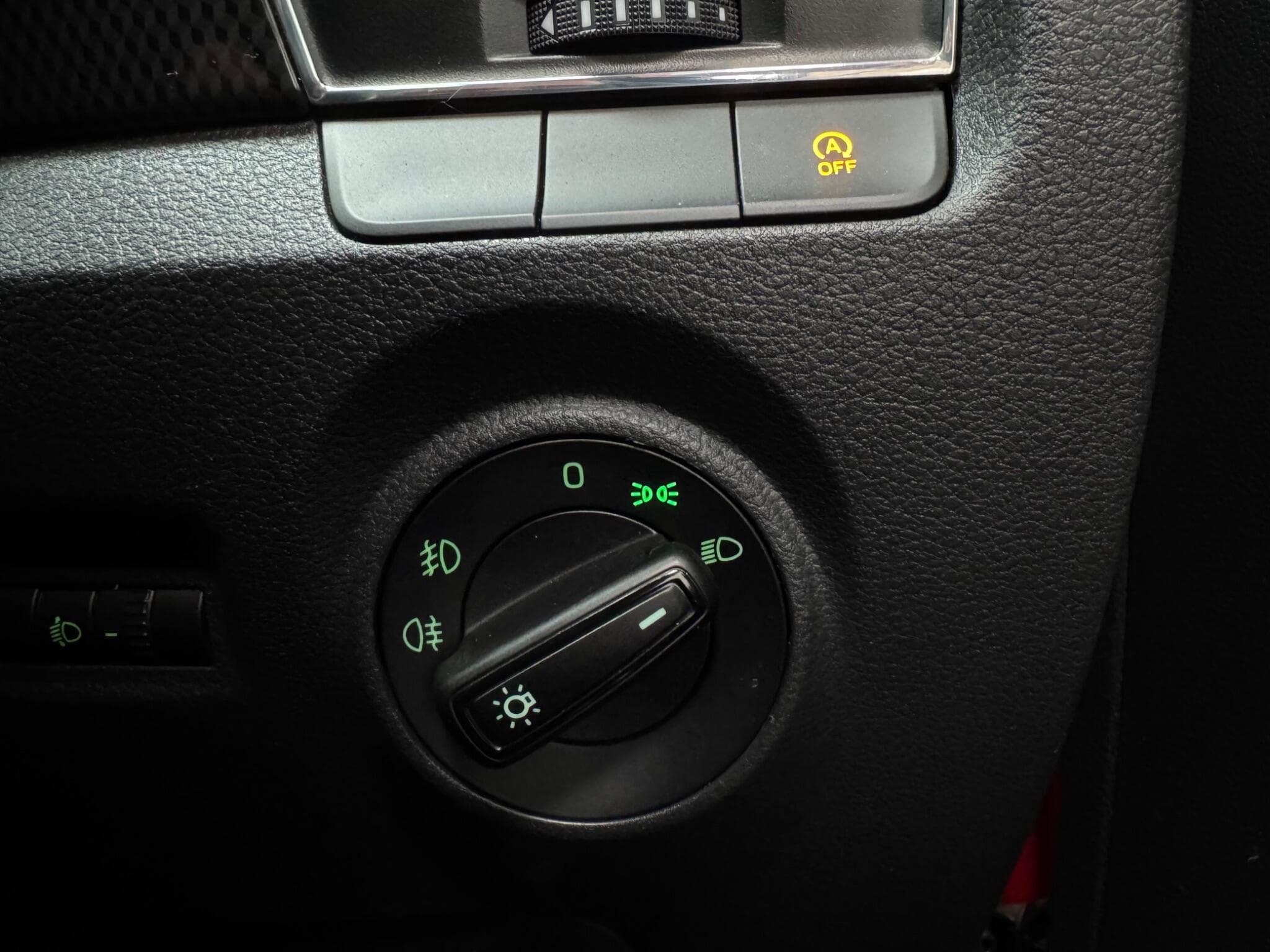2015 Skoda Fabia - Thumbnail 23