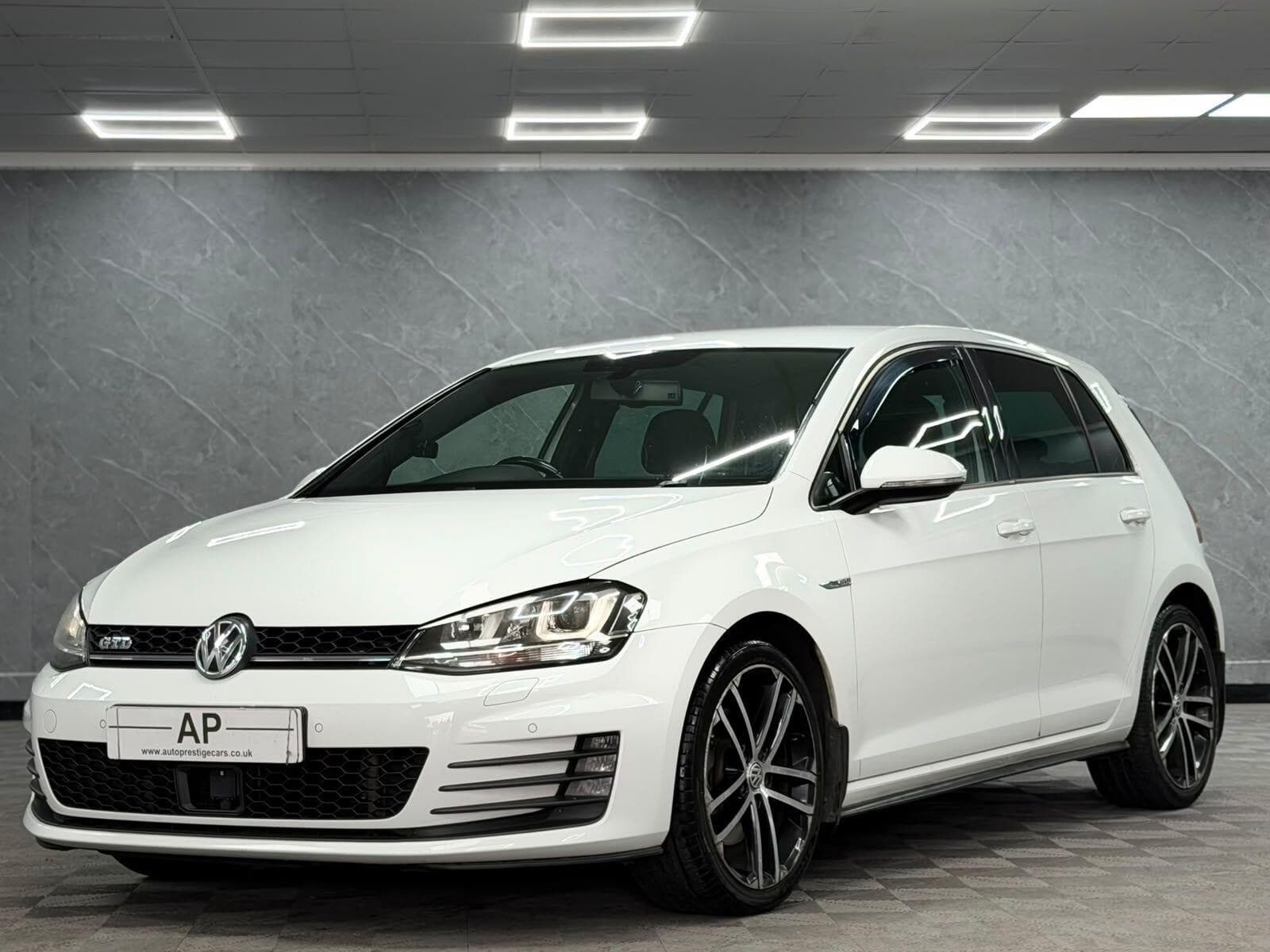 2015 Volkswagen Golf - Thumbnail 23