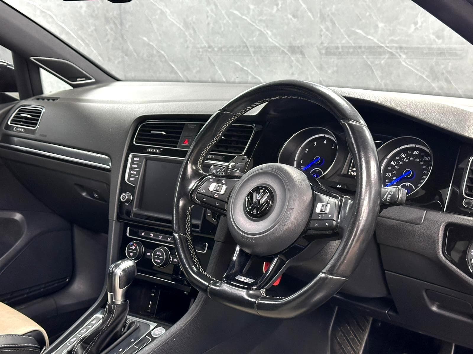 2015 Volkswagen Golf - Thumbnail 32