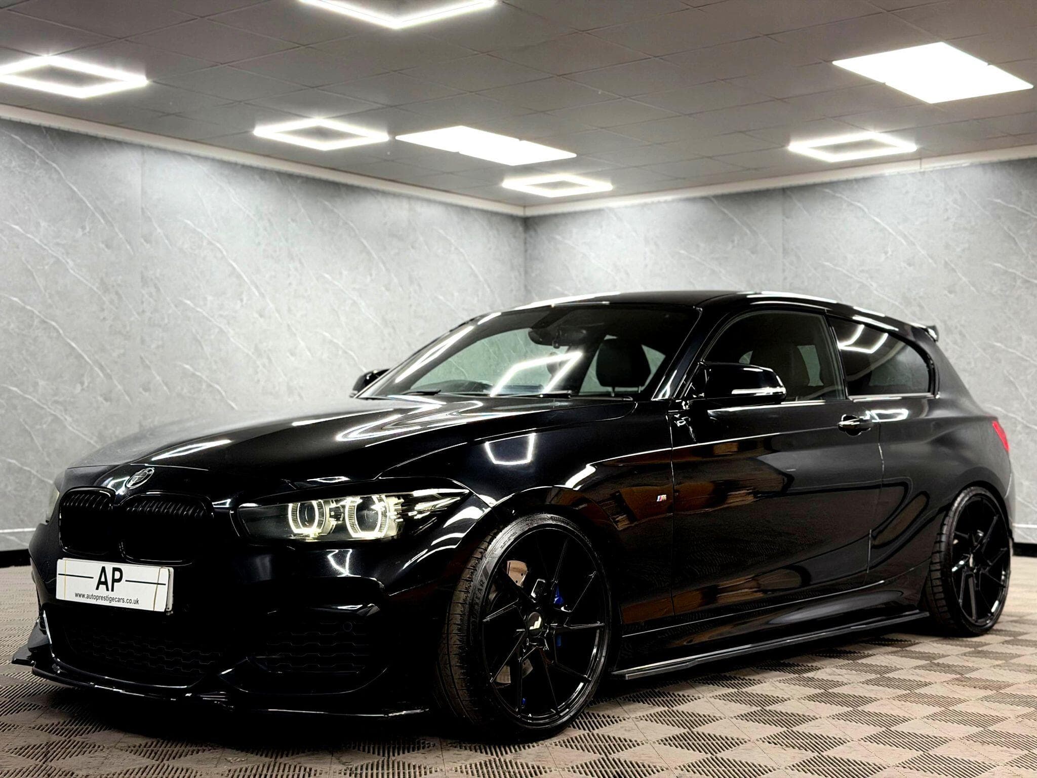 2018 BMW 1 Series - Thumbnail 12
