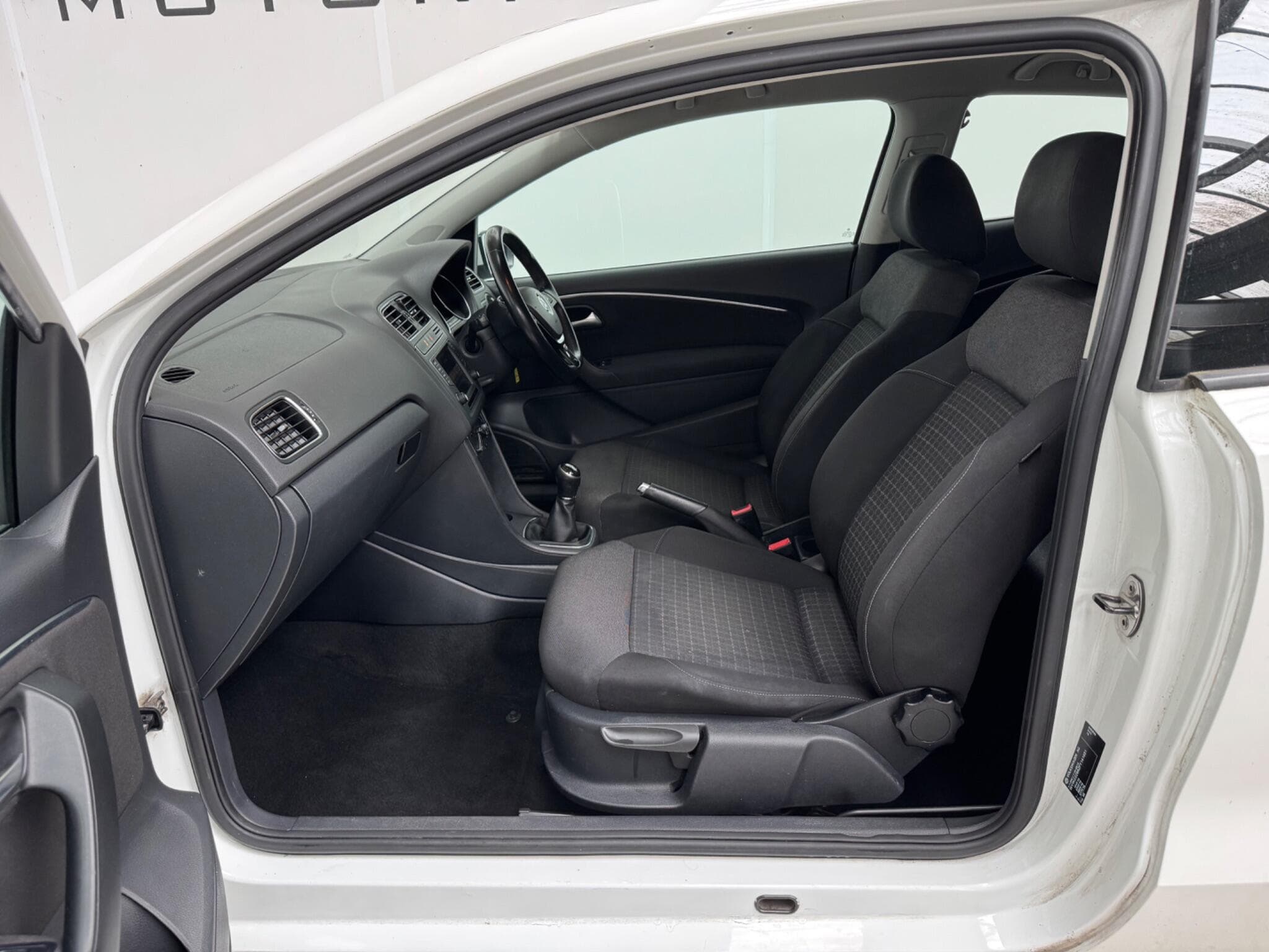 2014 Volkswagen Polo - Thumbnail 10