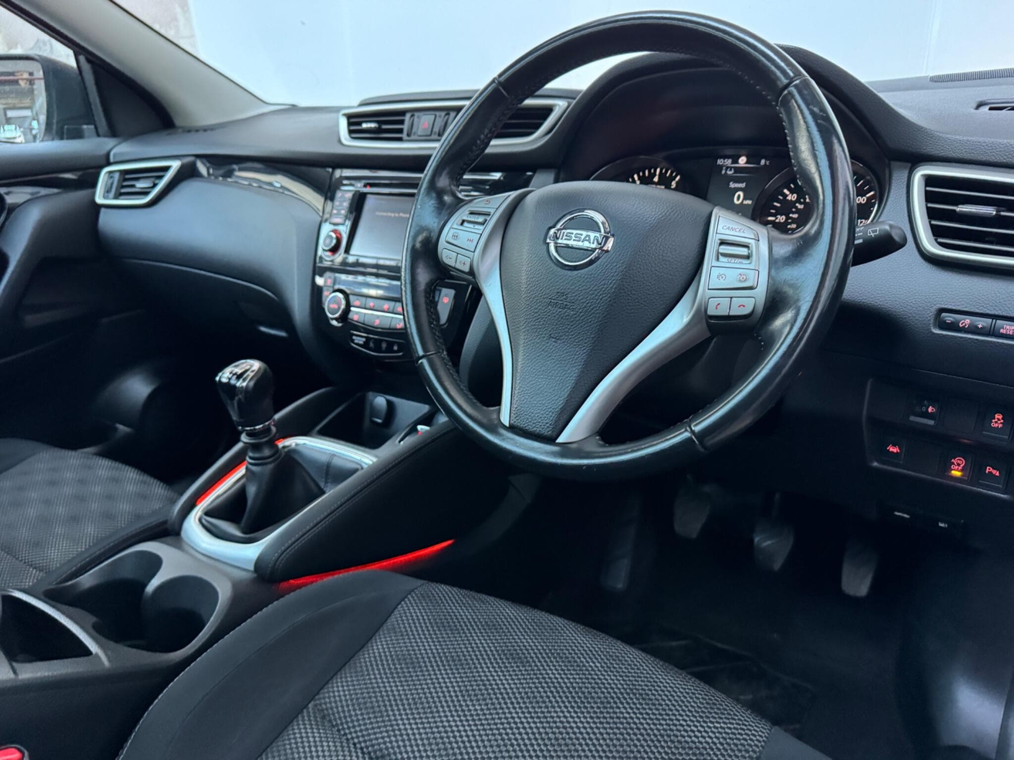 2015 Nissan Qashqai - Thumbnail 4