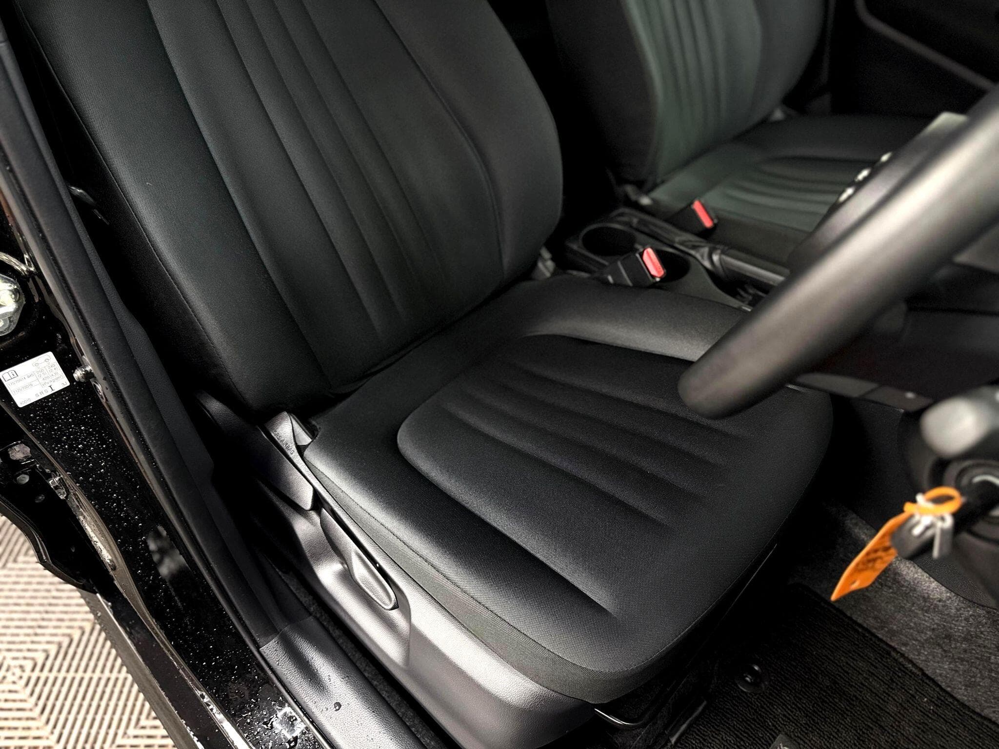 2023 Toyota Yaris - Thumbnail 49