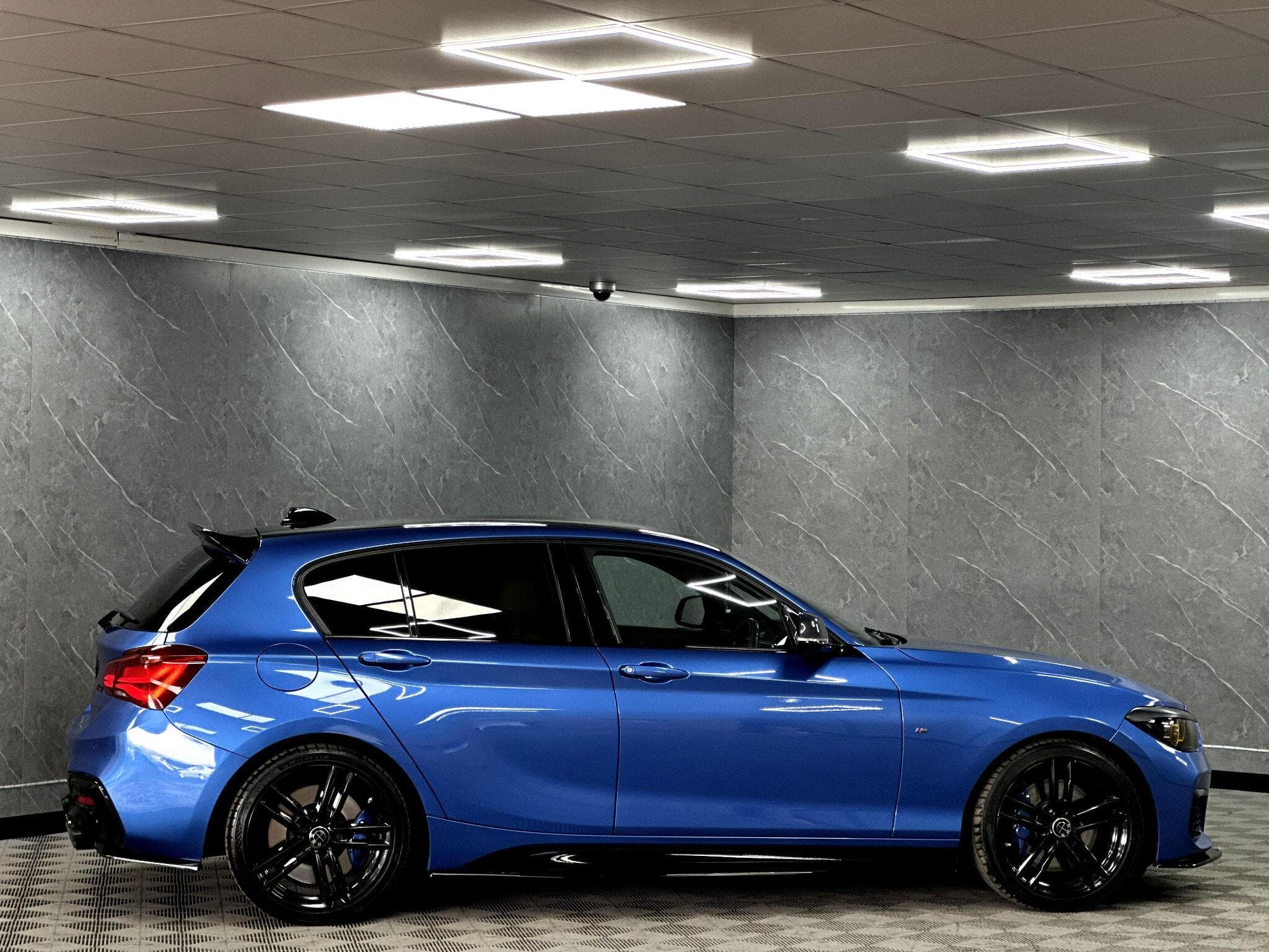 2017 BMW 1 Series - Thumbnail 16