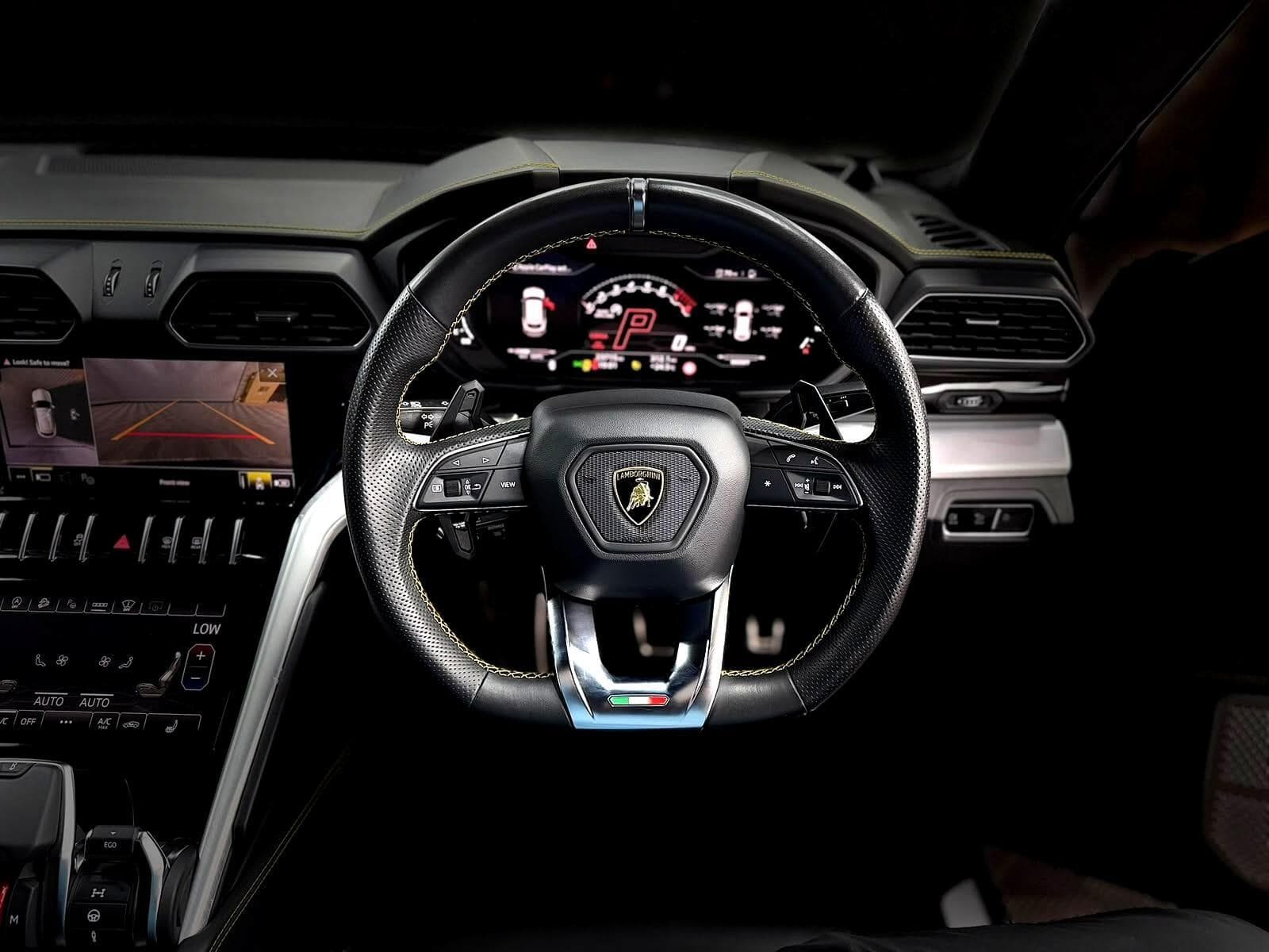 2022 Lamborghini Urus - Thumbnail 35