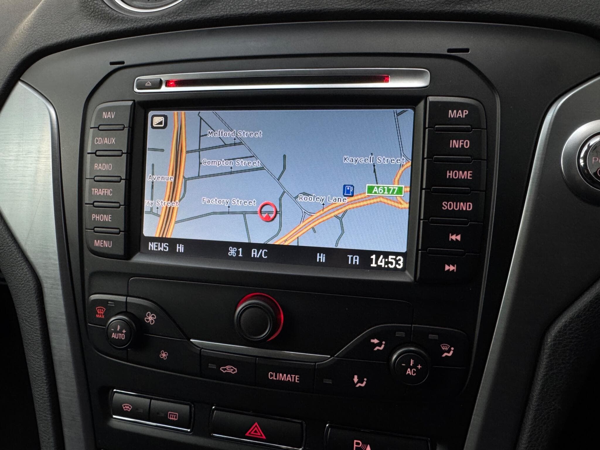 2013 Ford Mondeo - Thumbnail 14