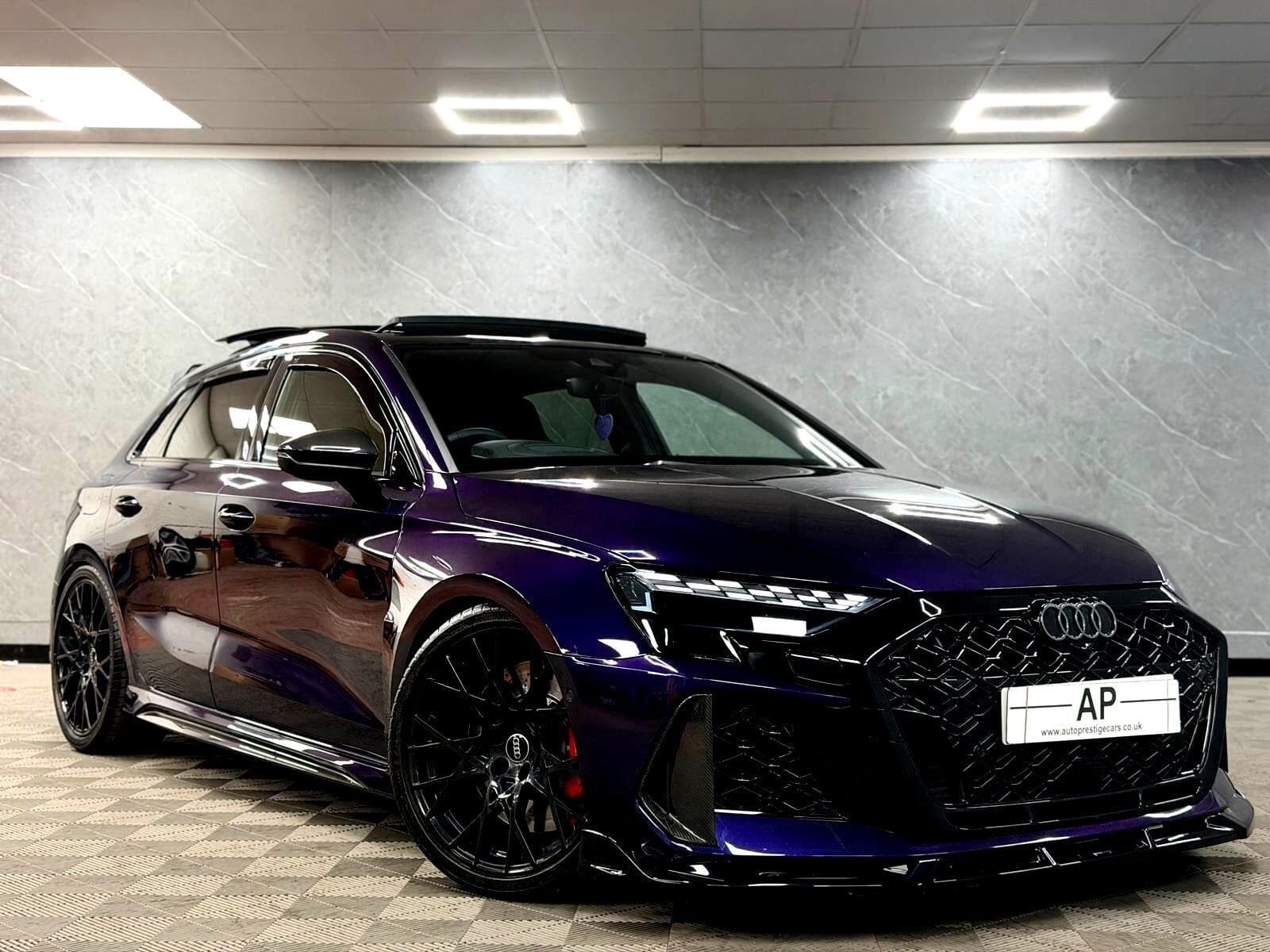 2025 Audi RS3 - Thumbnail 2