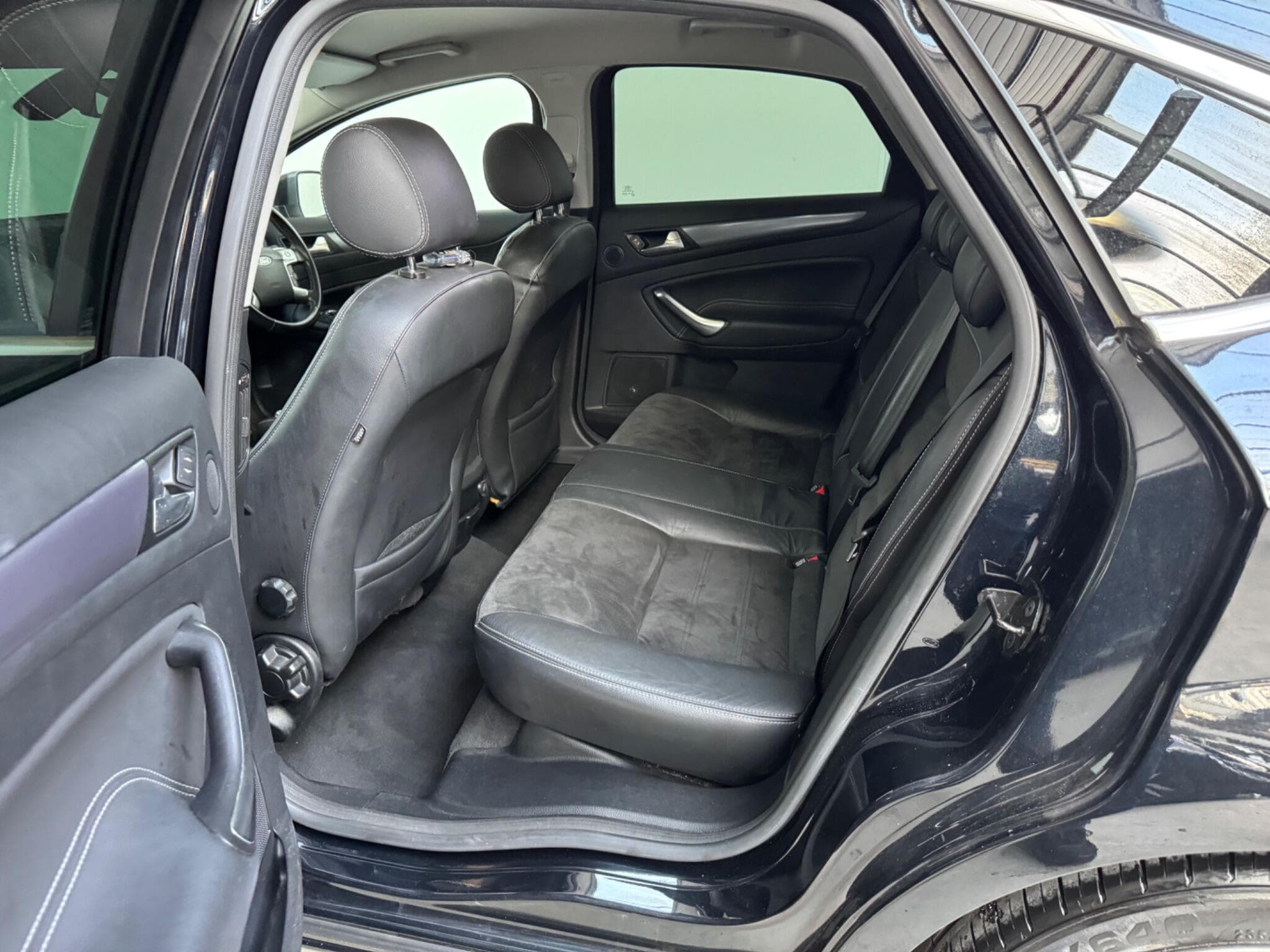 2011 Ford Mondeo - Thumbnail 10