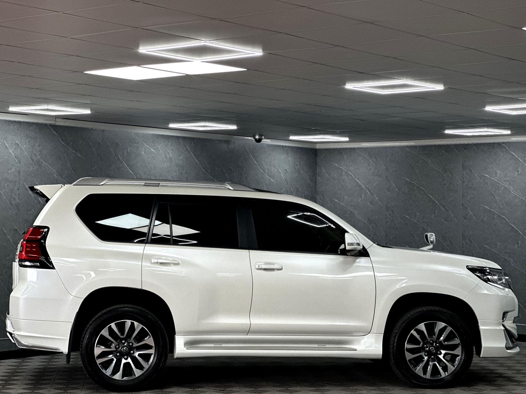 2022 Toyota Land Cruiser - Thumbnail 14