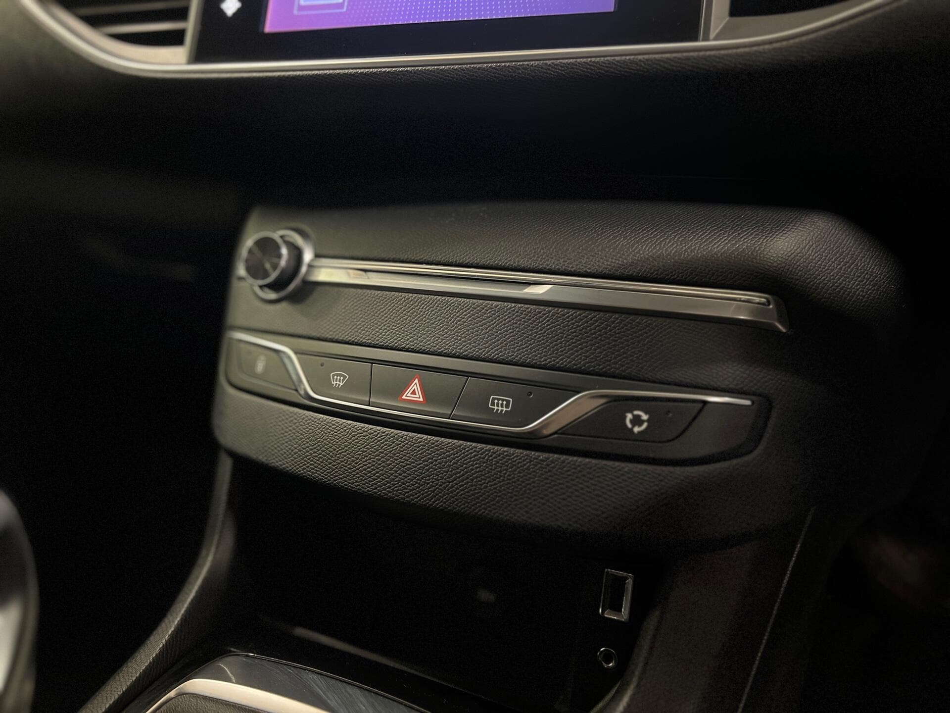 2017 Peugeot 308 SW - Thumbnail 42