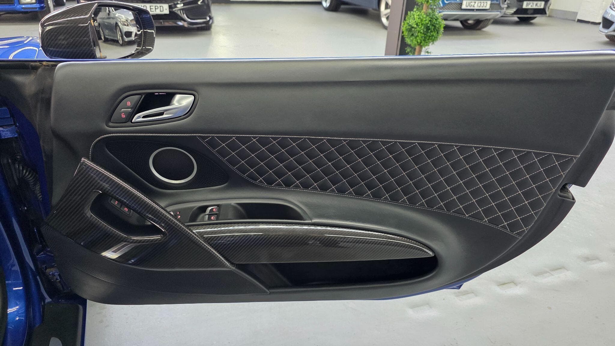 2014 Audi R8 - Thumbnail 43
