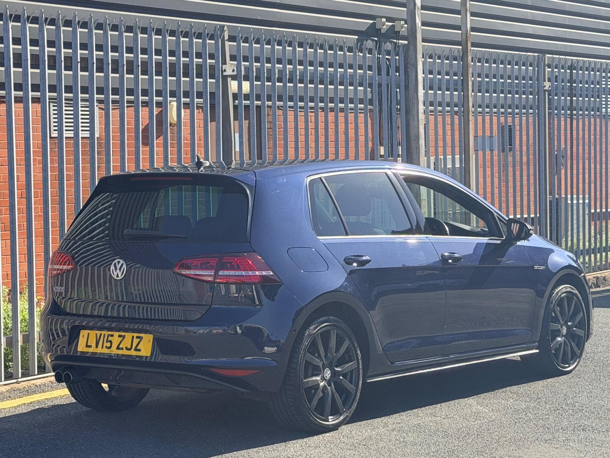 2015 Volkswagen Golf - Thumbnail 3