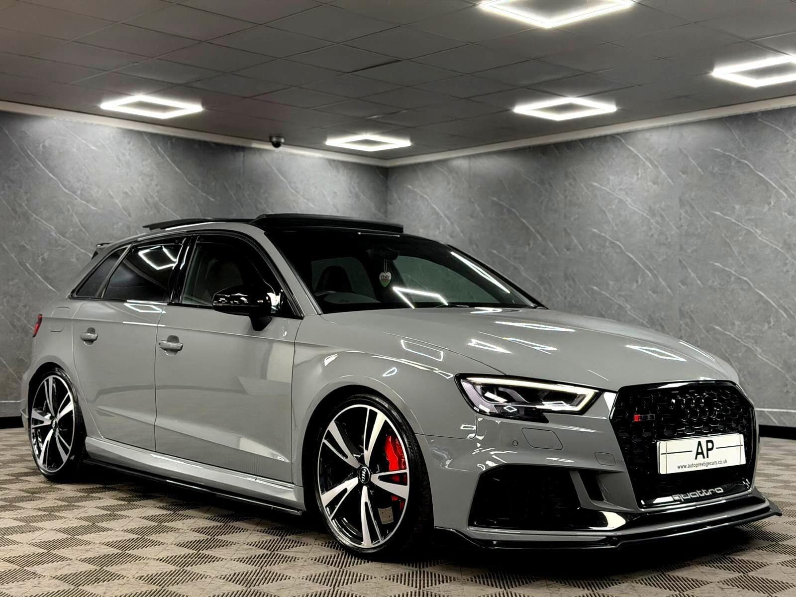 2020 Audi RS3 - Thumbnail 37