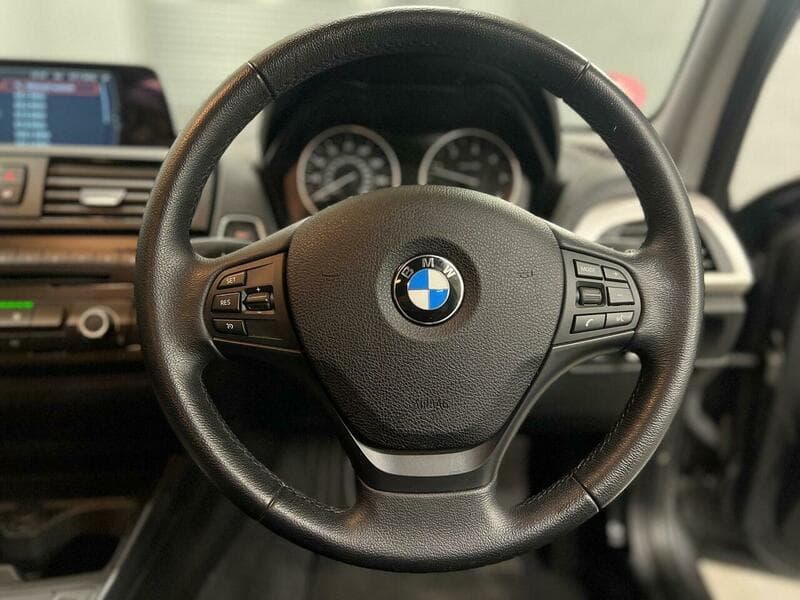 2014 BMW 1 Series - Thumbnail 28