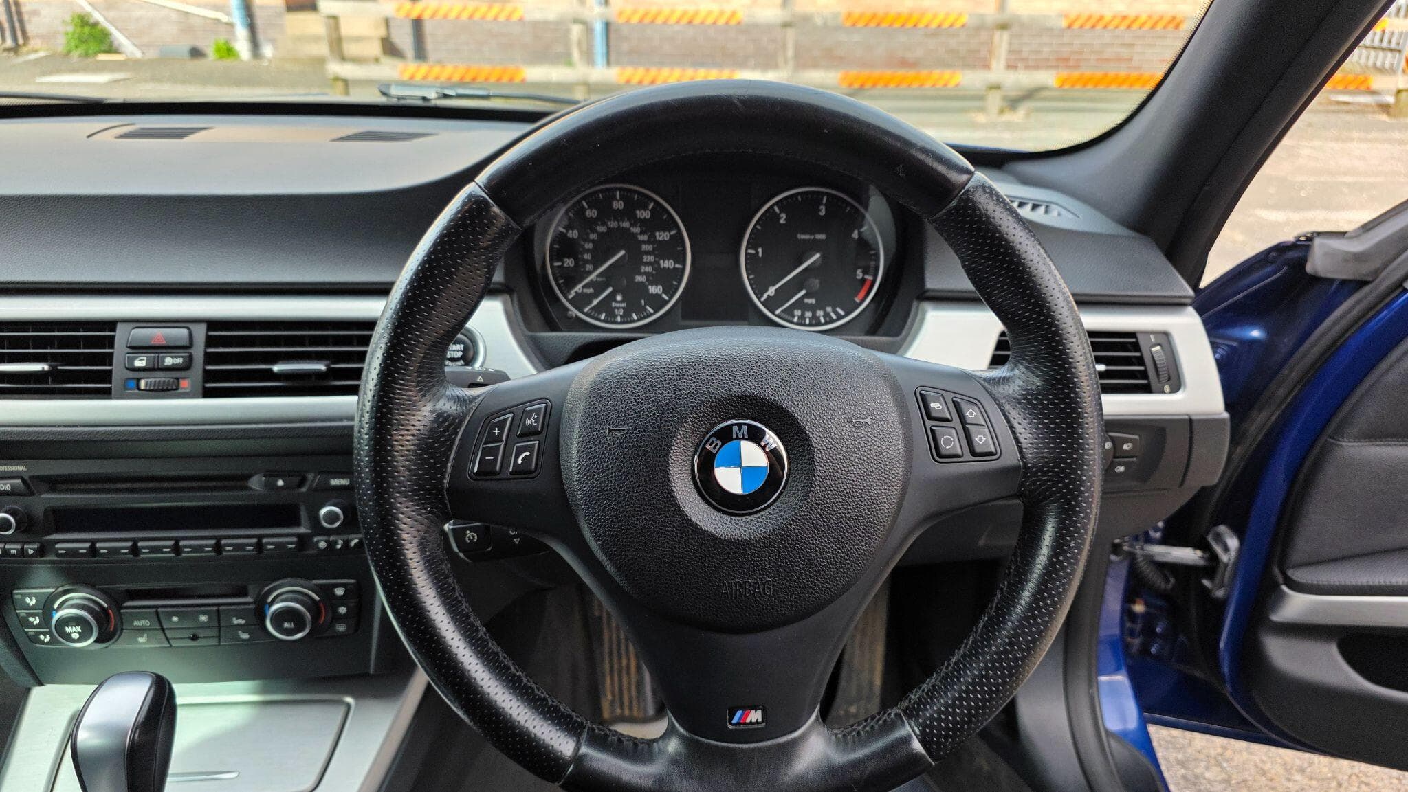 2012 BMW 3 Series - Thumbnail 10