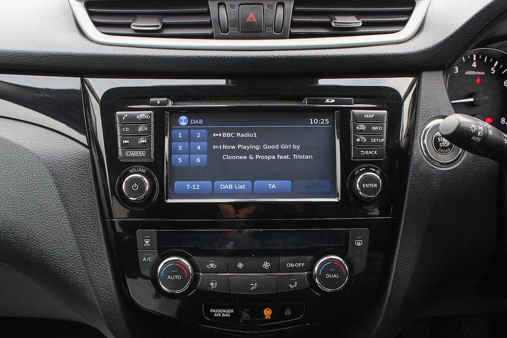 2015 Nissan Qashqai - Thumbnail 34