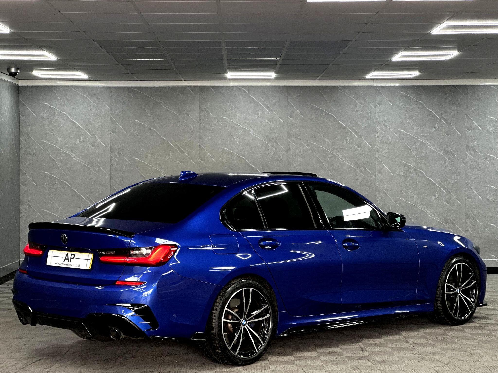 2019 BMW 3 Series - Thumbnail 20