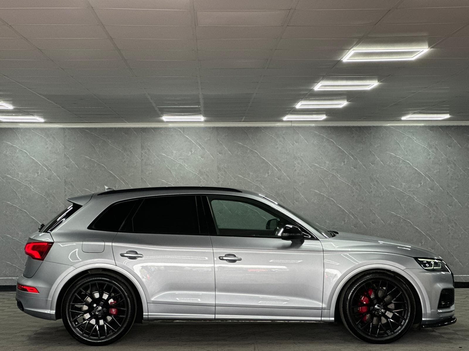 2017 Audi SQ5 - Thumbnail 24